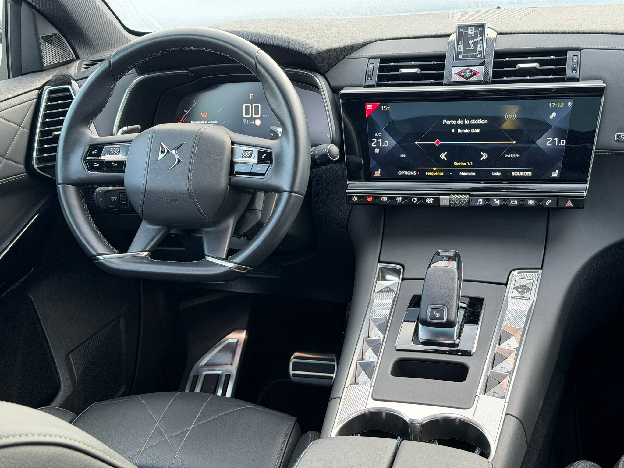 listing desktop thumbnail image 5