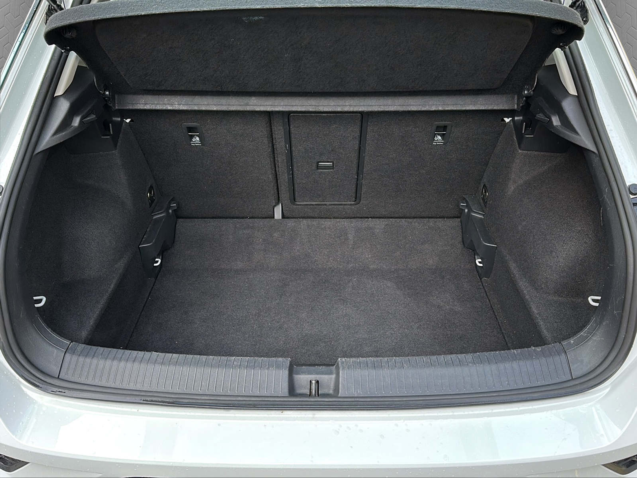 listing desktop thumbnail image 9