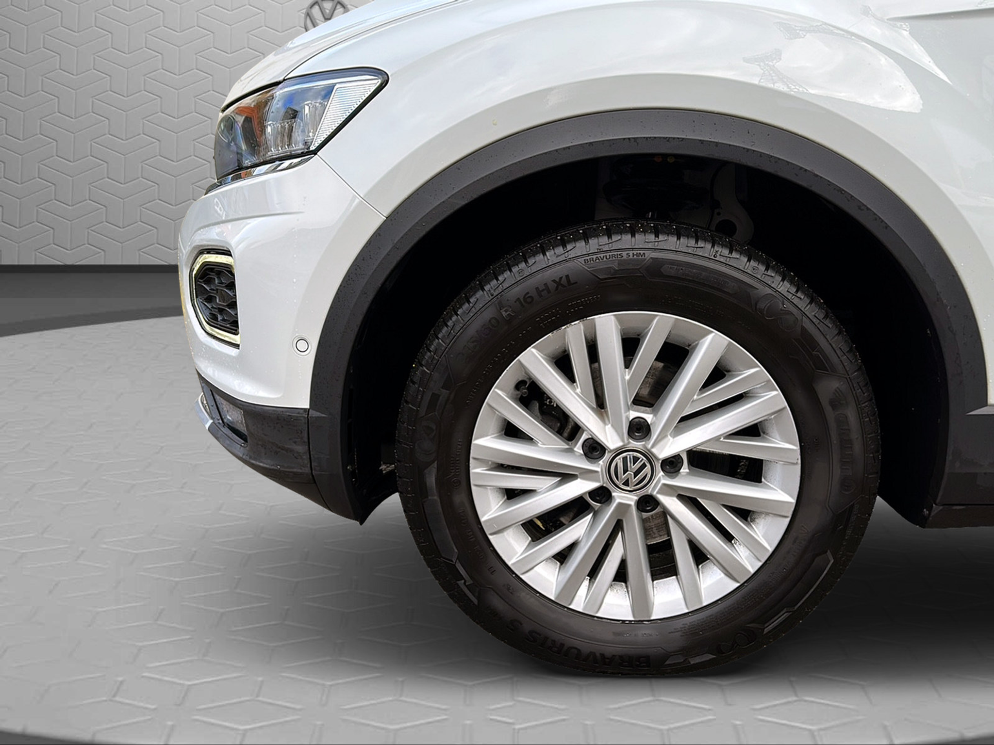 listing desktop thumbnail image 8