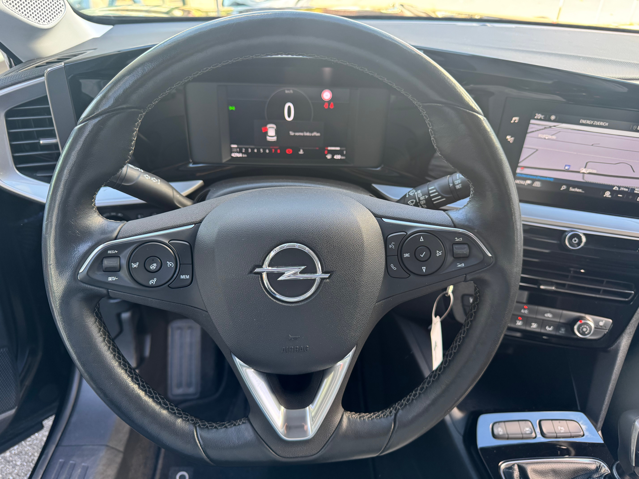 listing desktop thumbnail image 11