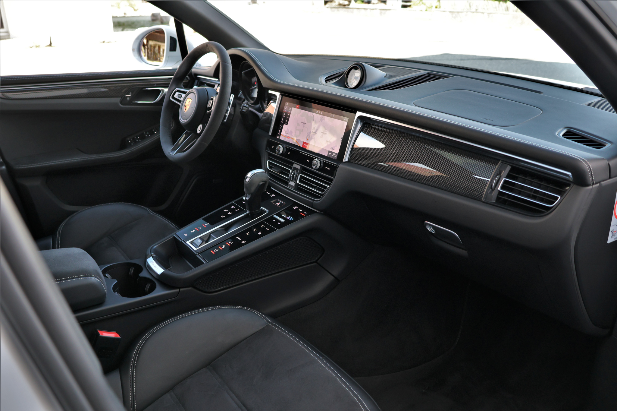 listing desktop thumbnail image 26