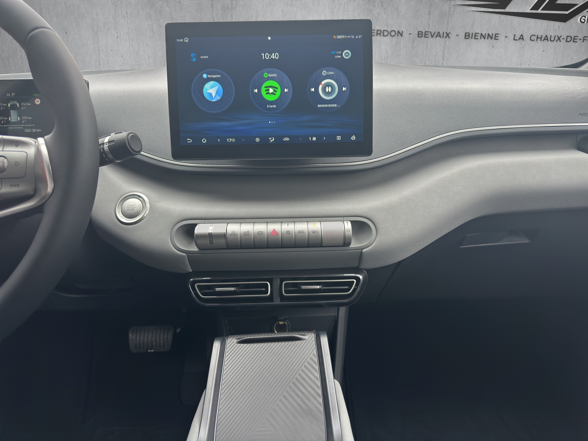 listing desktop thumbnail image 10