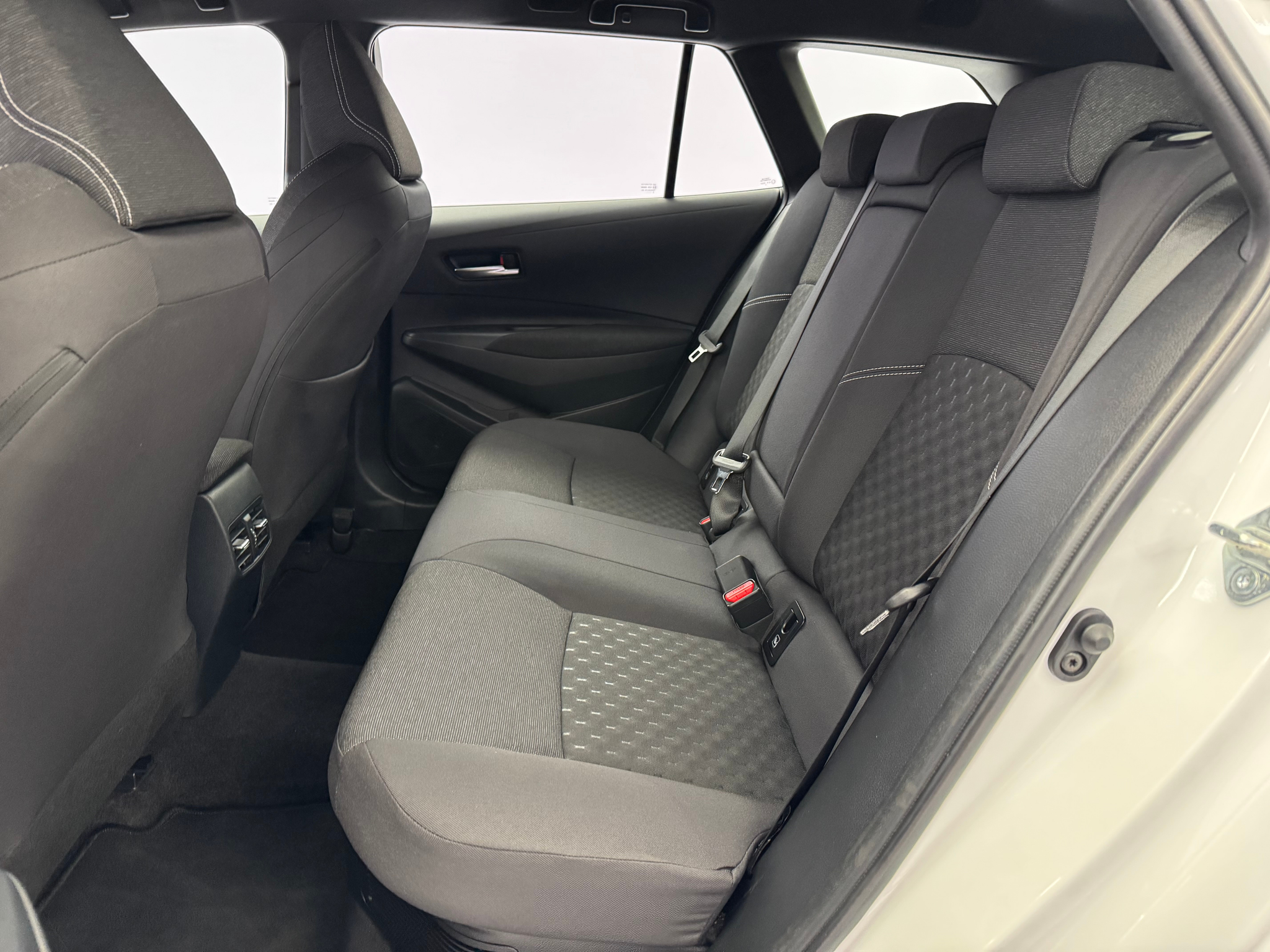 listing desktop thumbnail image 9