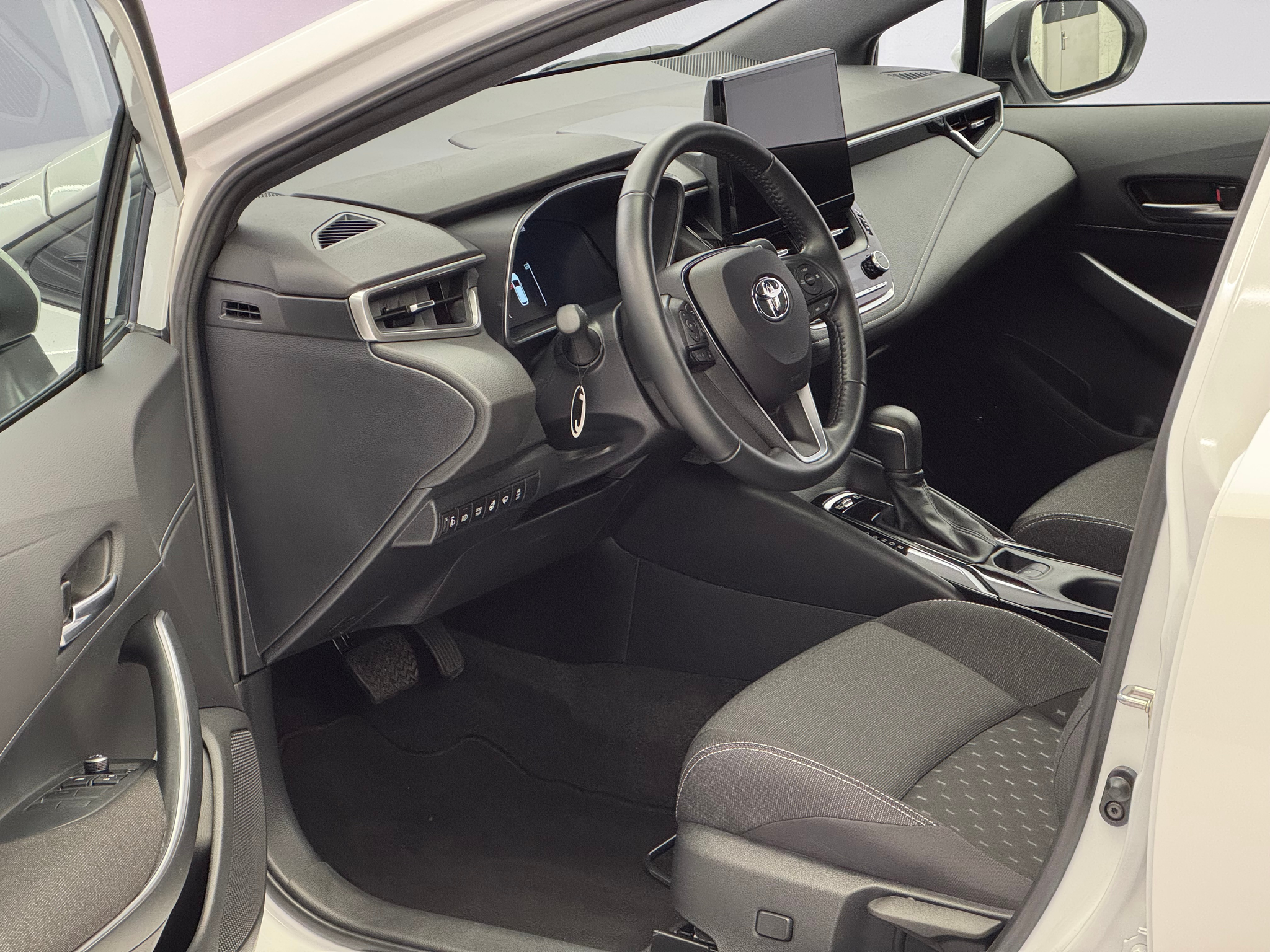 listing desktop thumbnail image 6