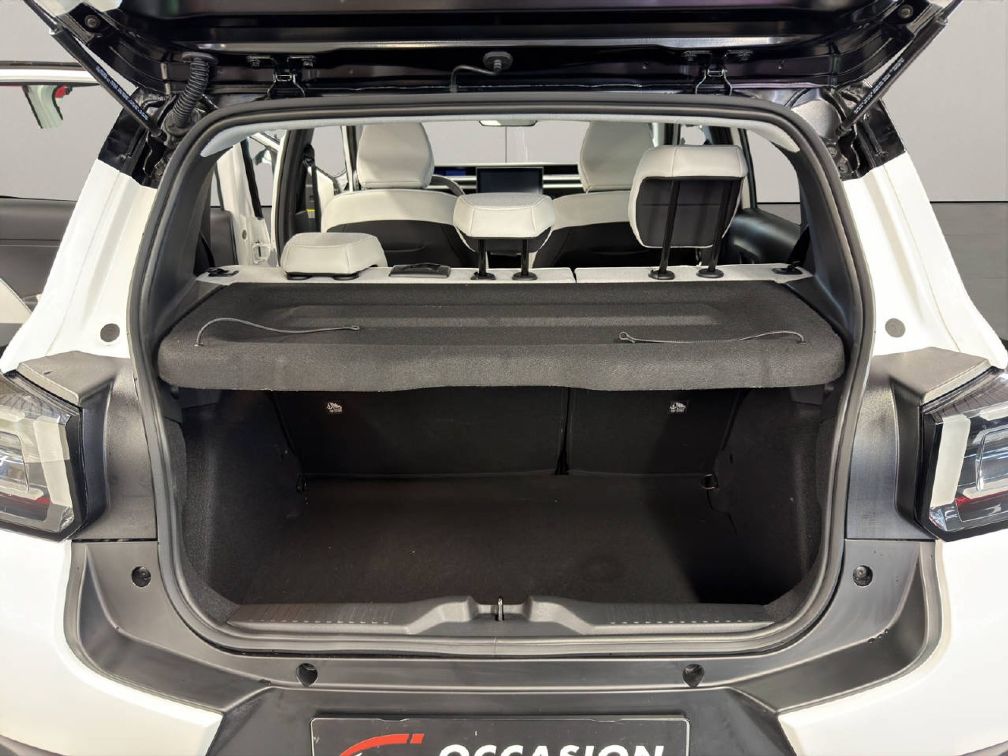 listing desktop thumbnail image 9