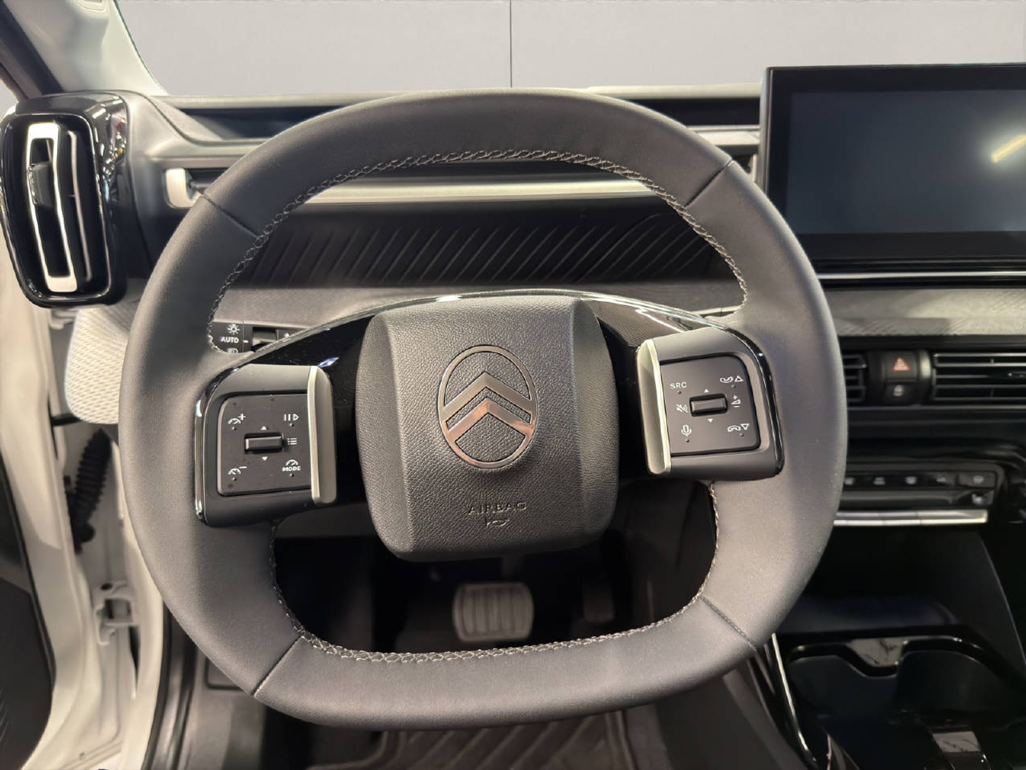 listing desktop thumbnail image 5