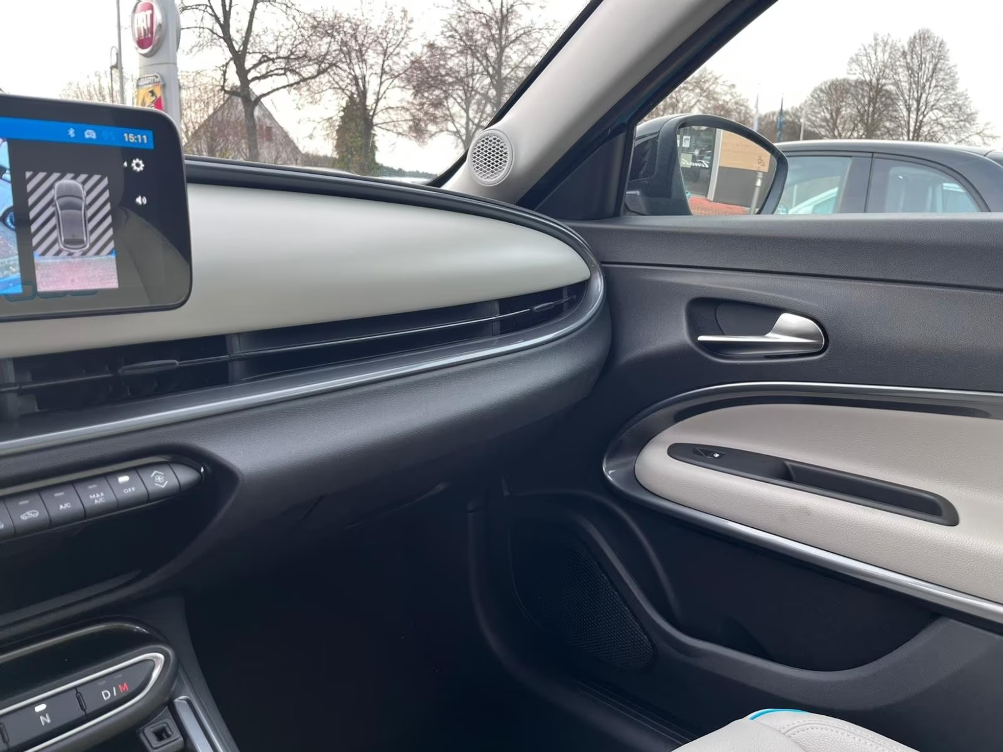 listing desktop thumbnail image 8