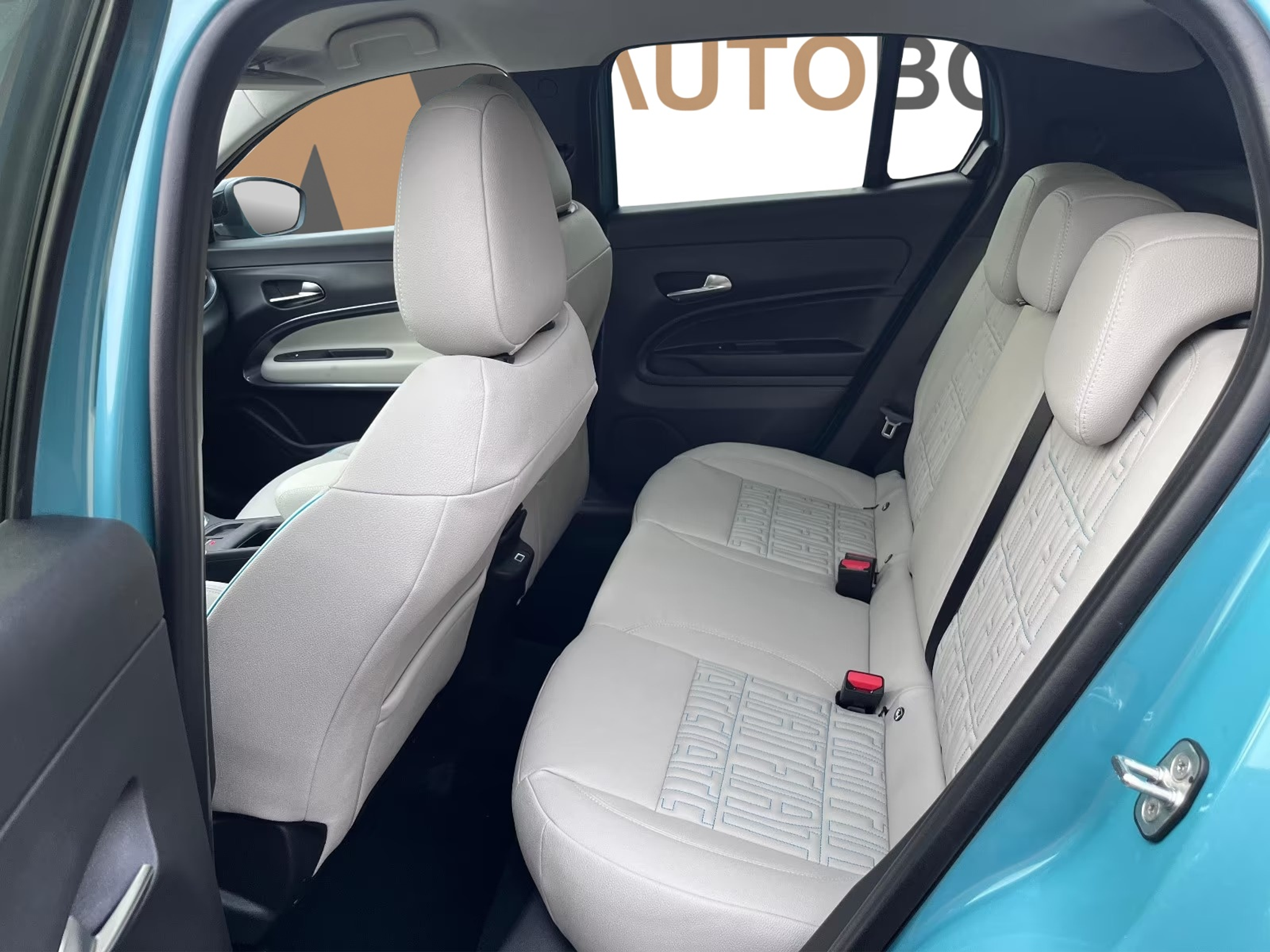 listing desktop thumbnail image 16