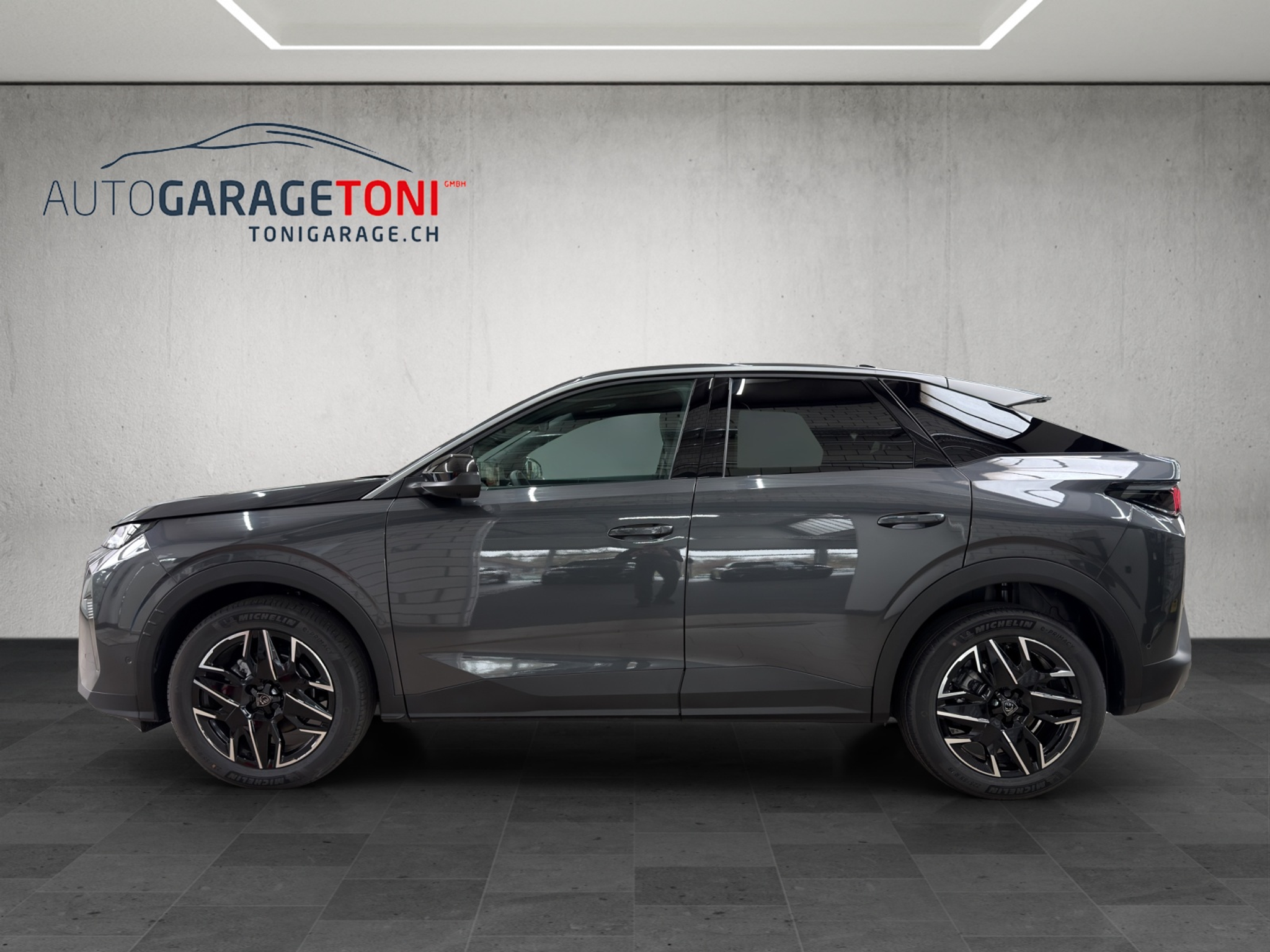 listing desktop thumbnail image 4