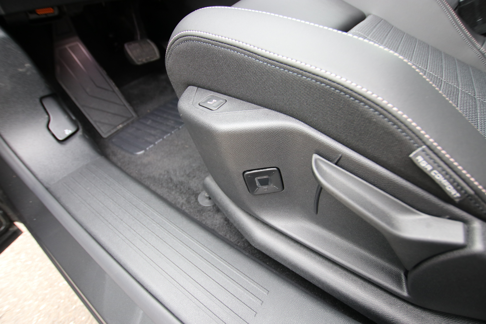 listing desktop thumbnail image 29