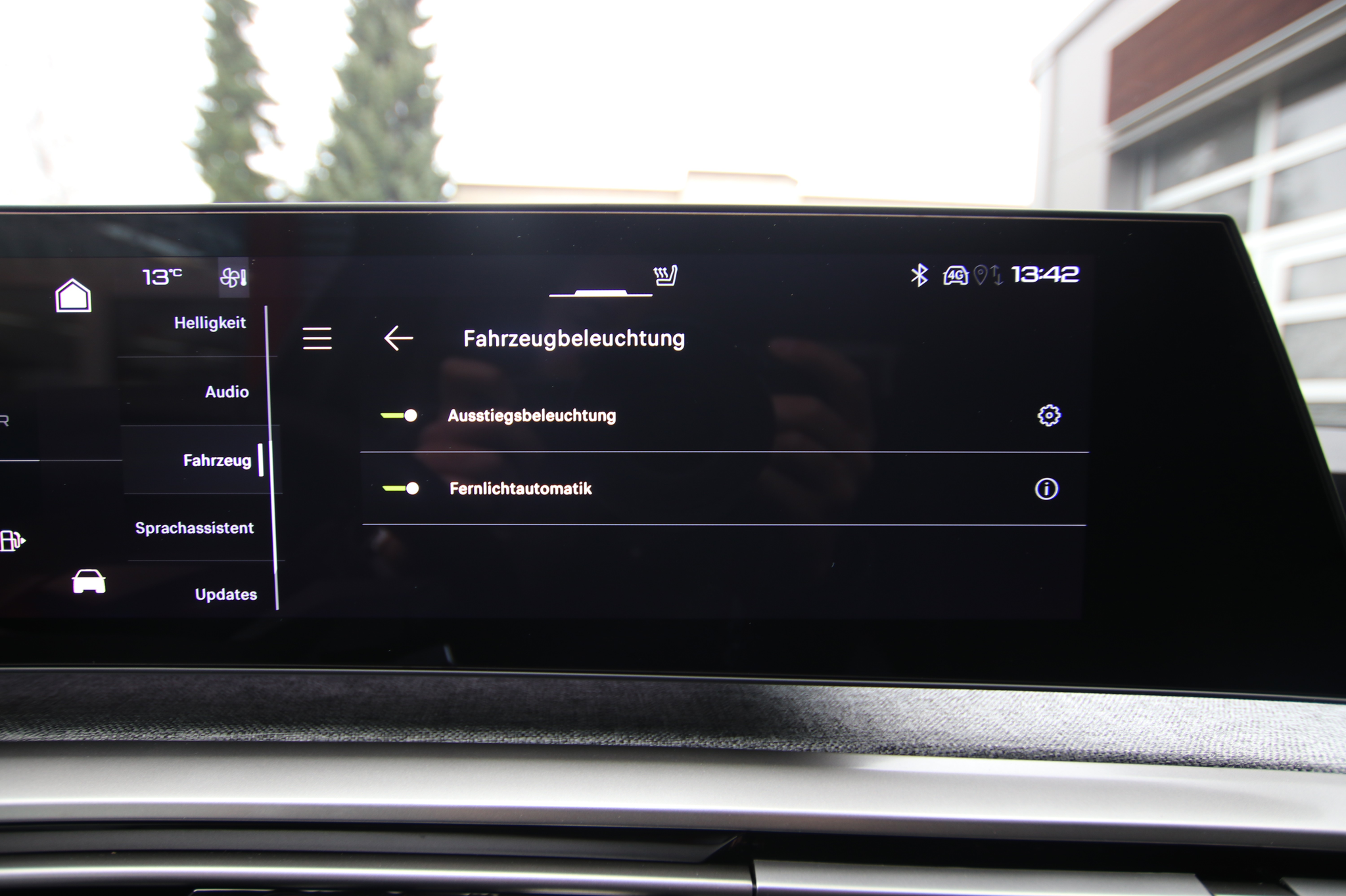 listing desktop thumbnail image 22