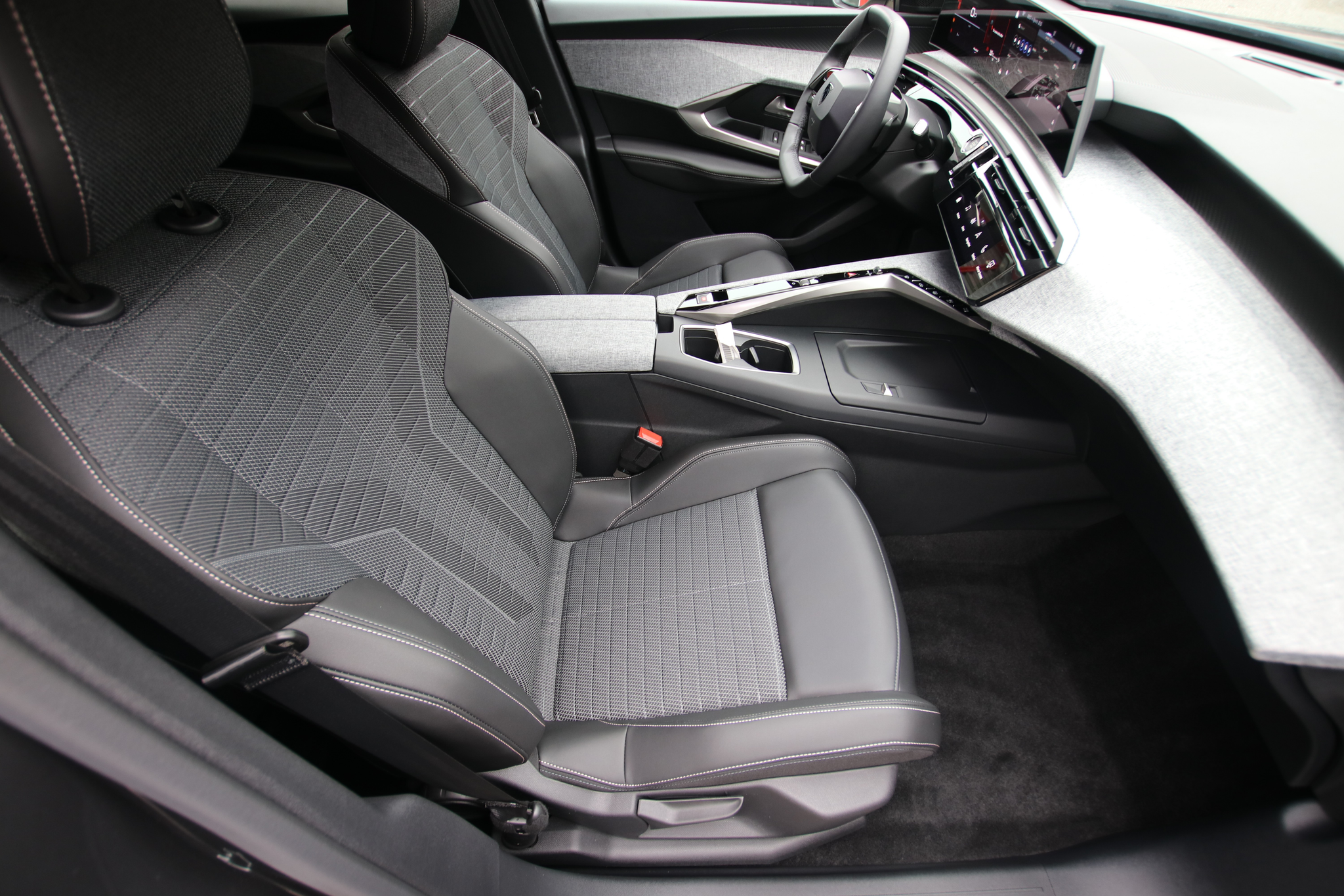 listing desktop thumbnail image 13