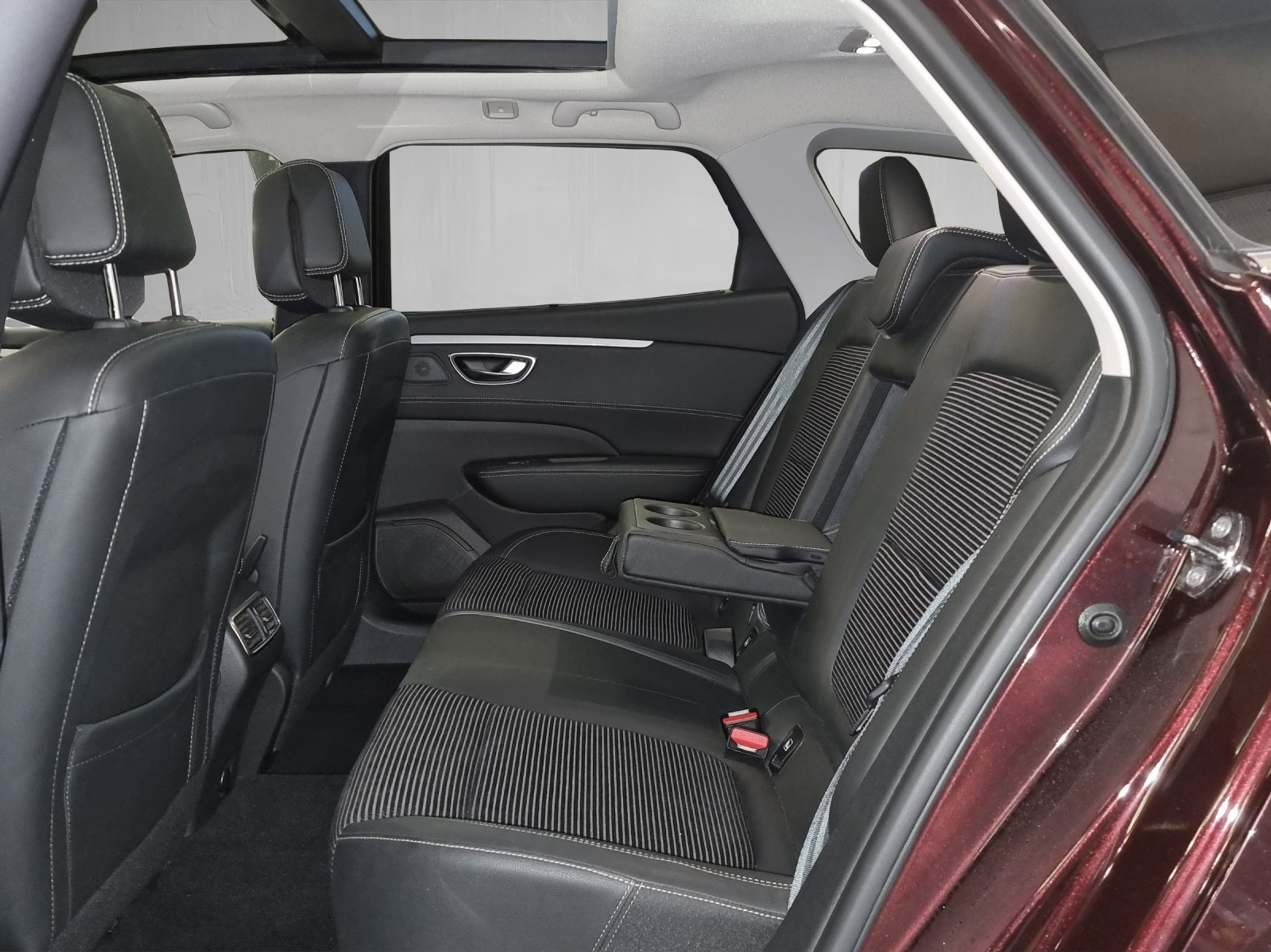 listing desktop thumbnail image 7