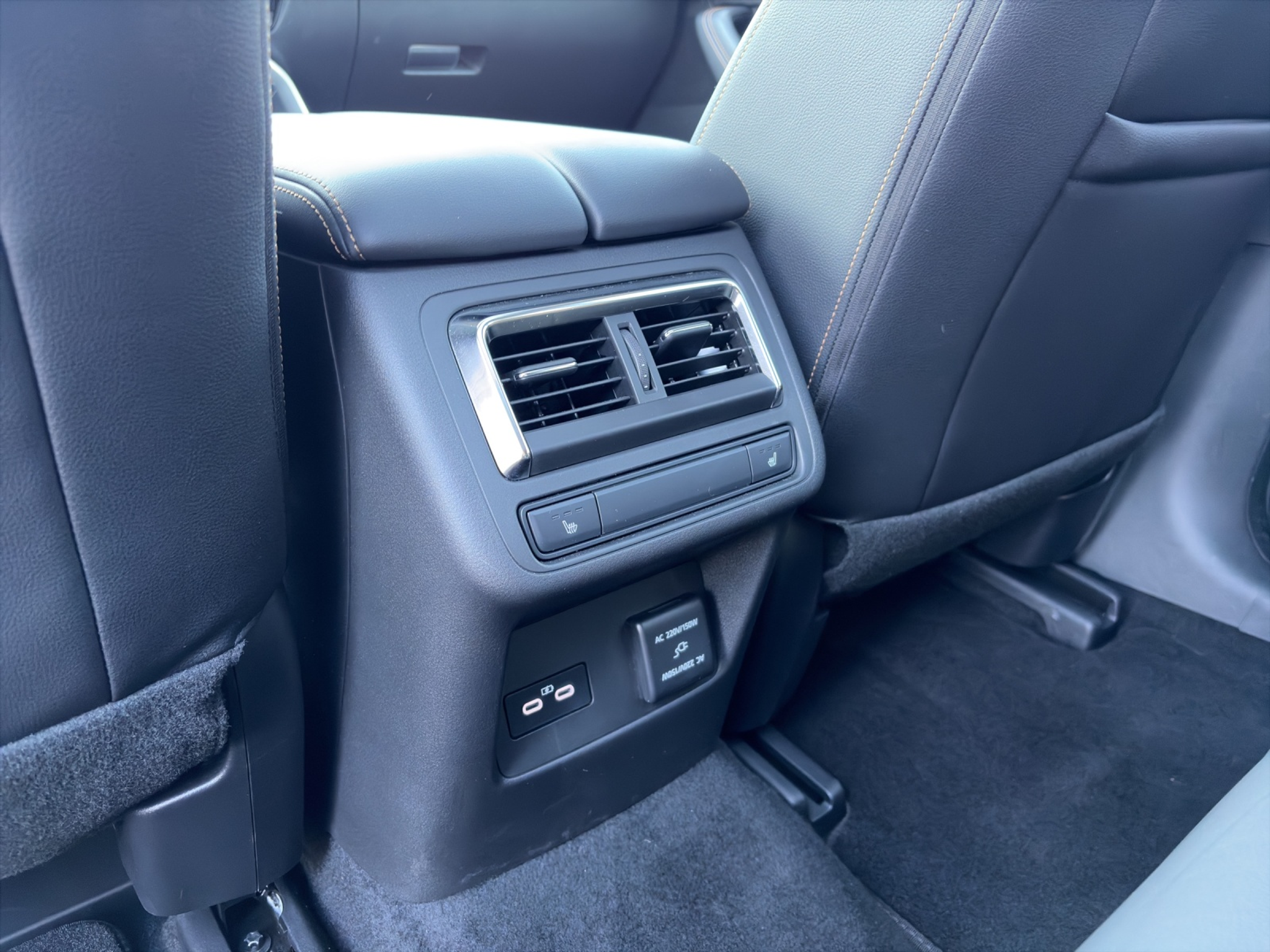 listing desktop thumbnail image 16