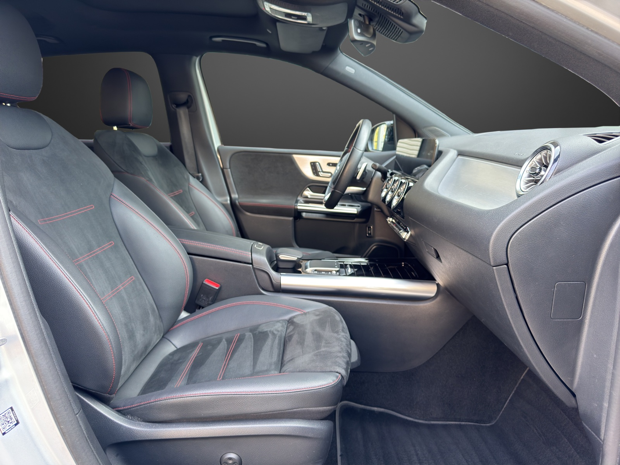 listing desktop thumbnail image 11