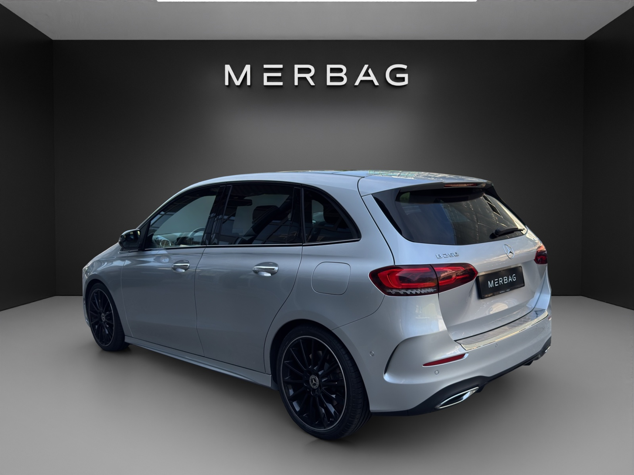 listing desktop thumbnail image 2