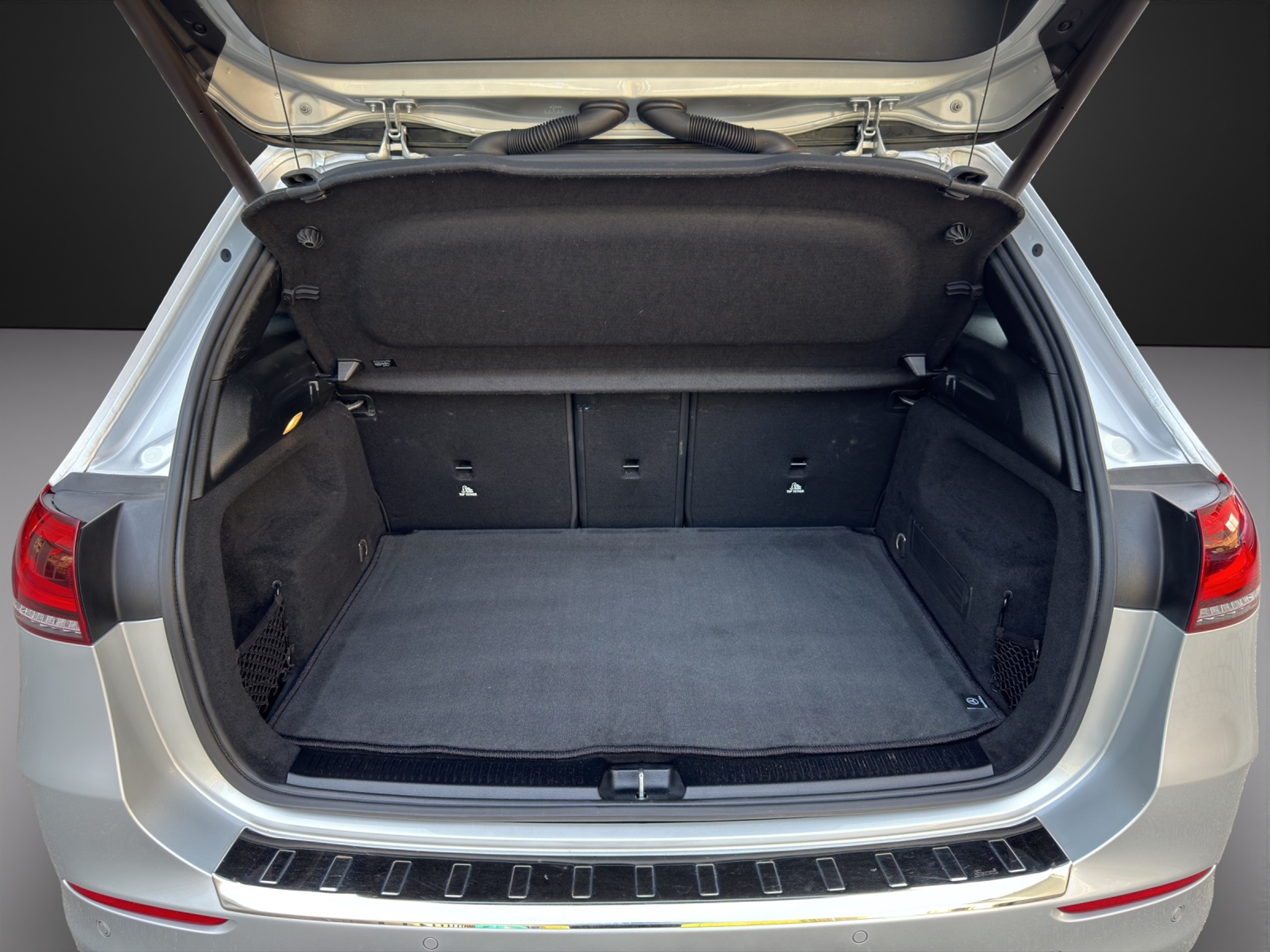 listing desktop thumbnail image 8