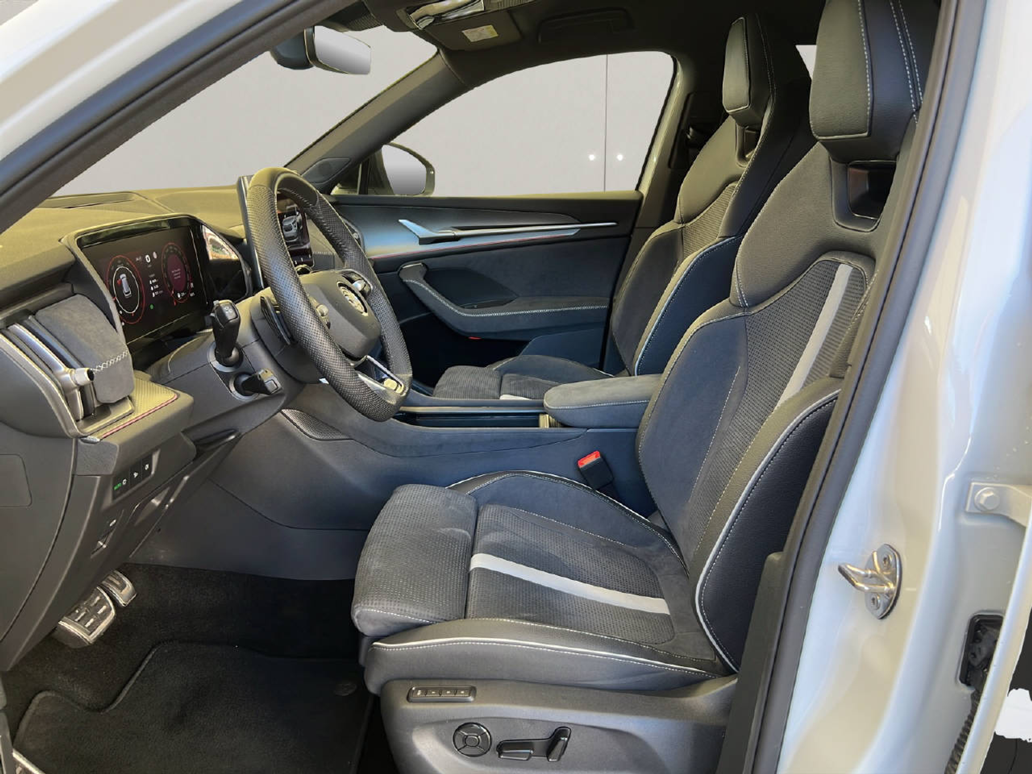 listing desktop thumbnail image 10