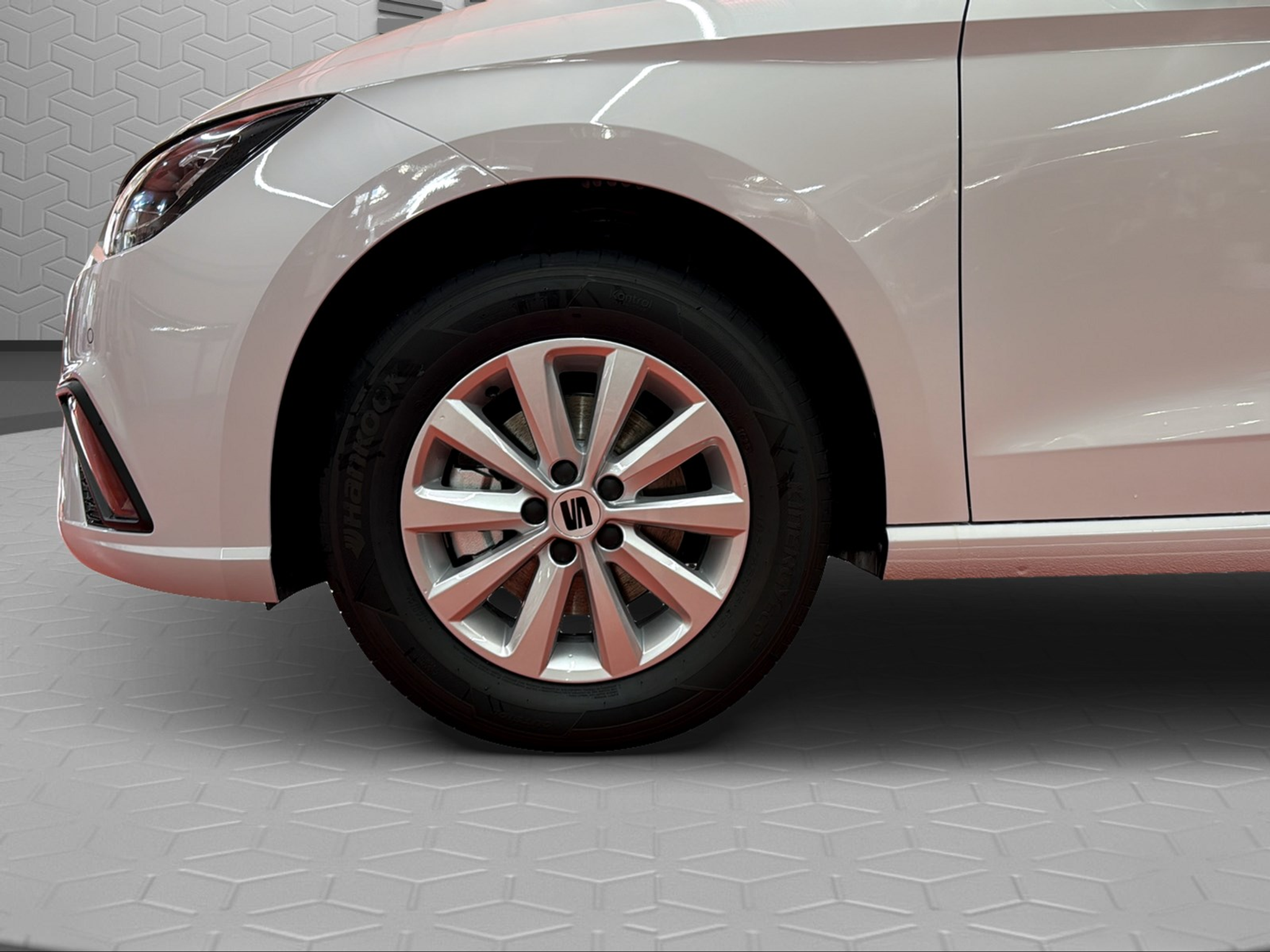 listing desktop thumbnail image 5