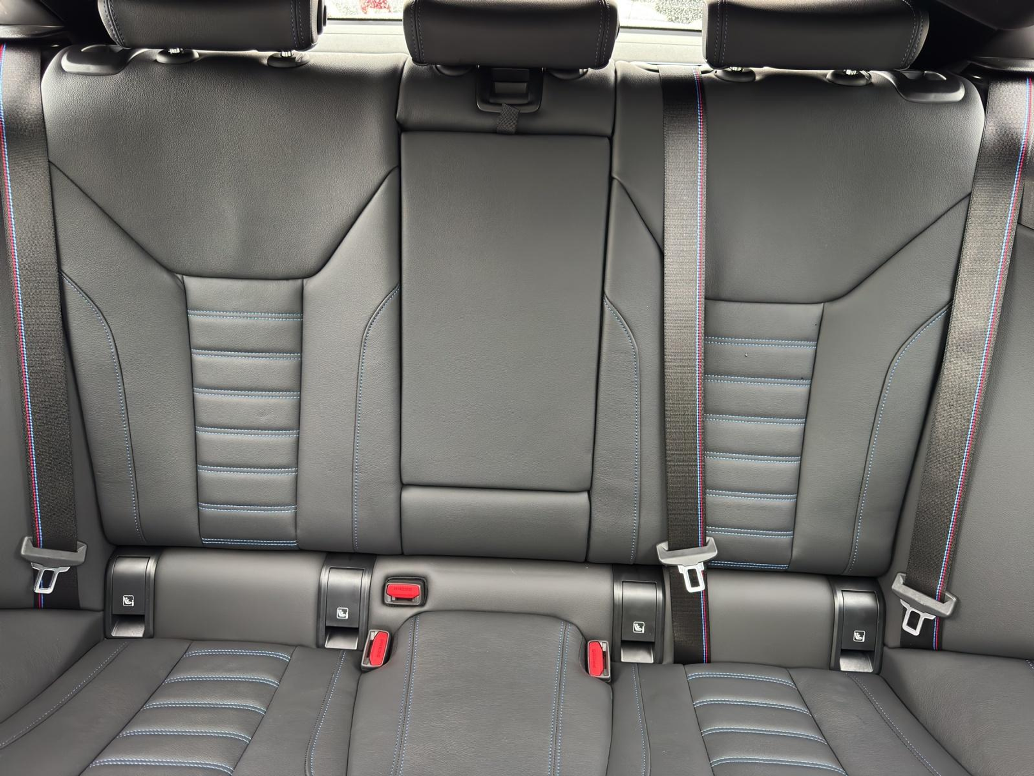 listing desktop thumbnail image 17