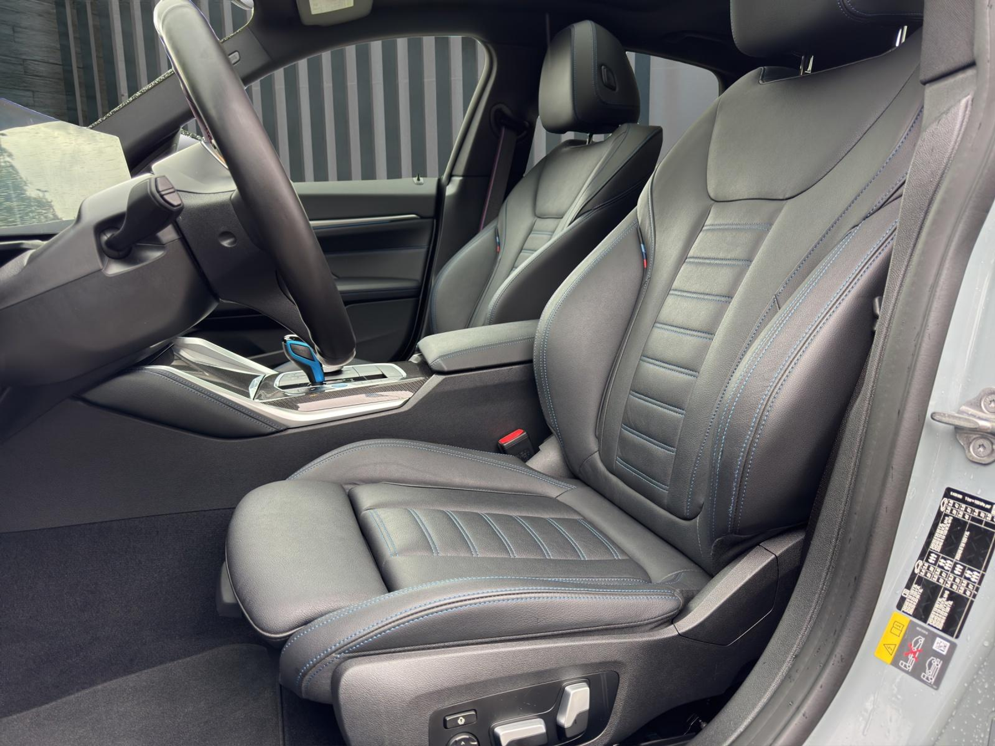 listing desktop thumbnail image 15