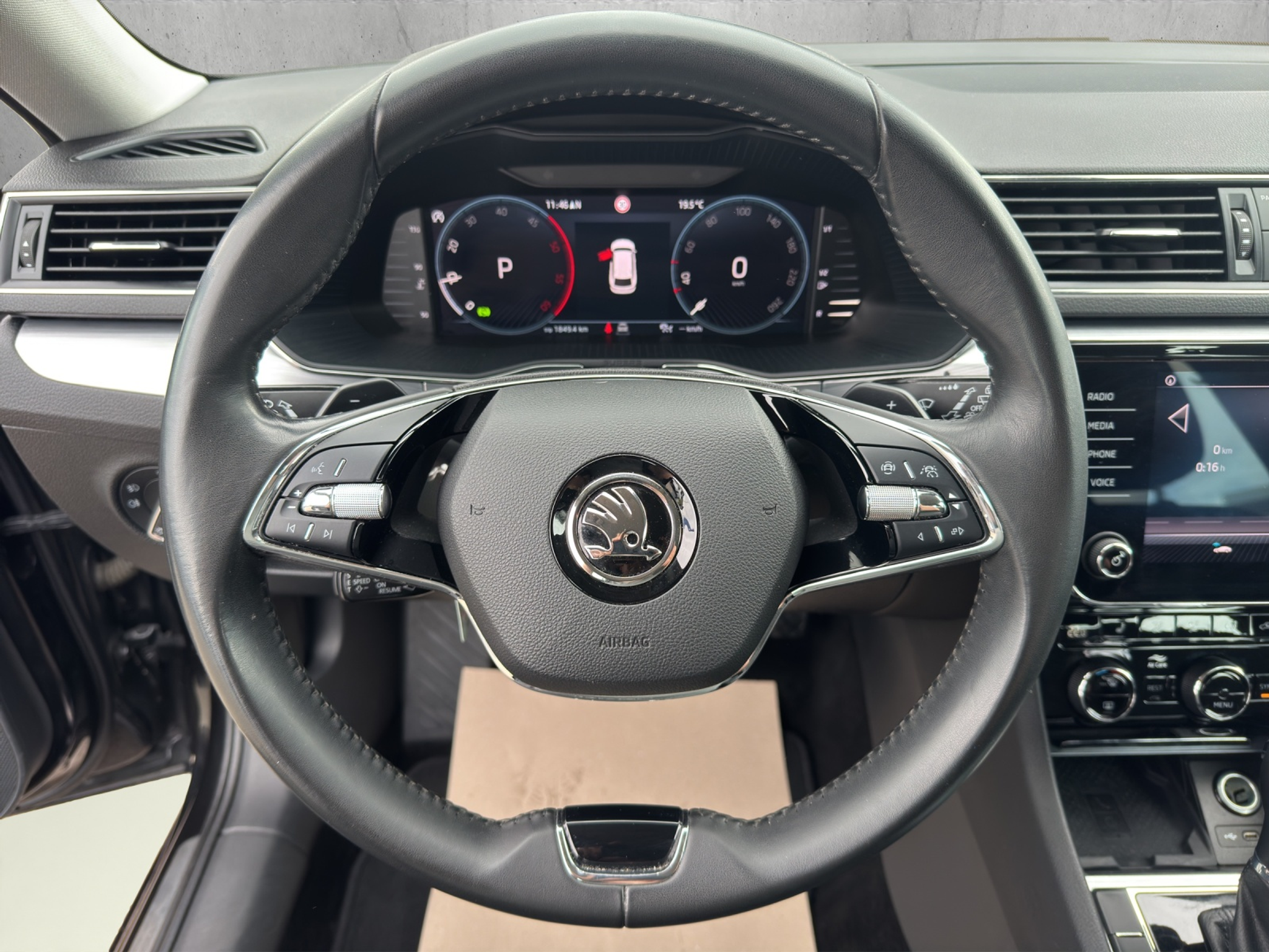 listing desktop thumbnail image 9