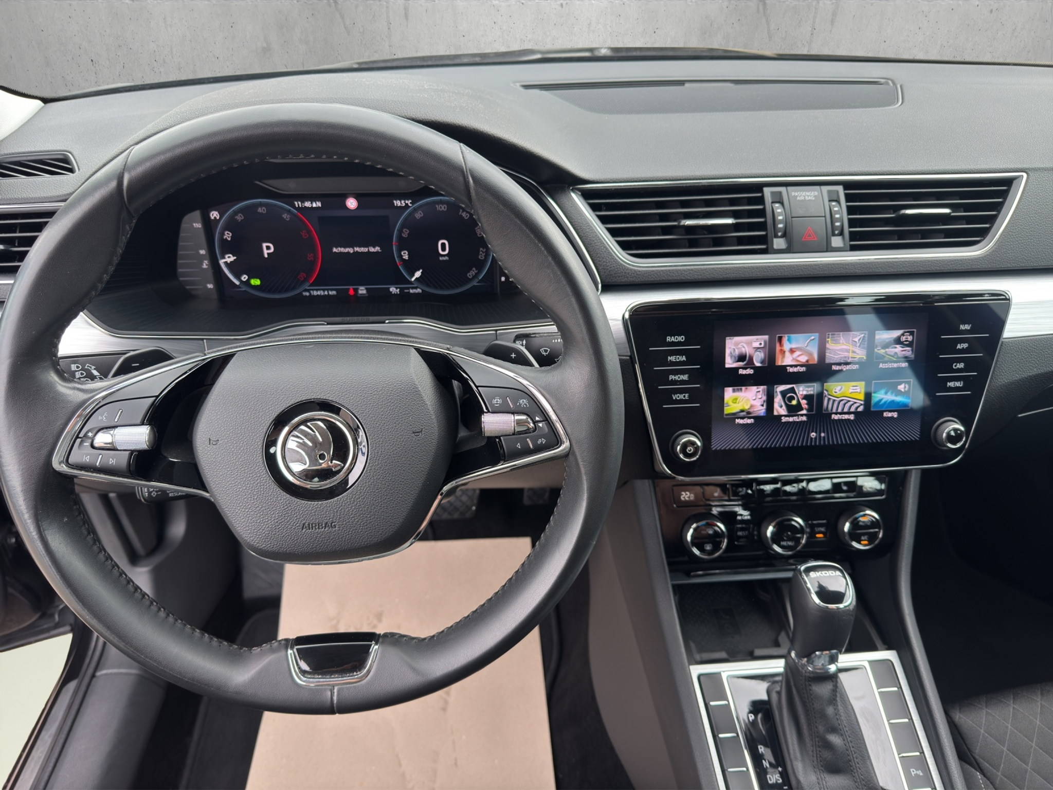 listing desktop thumbnail image 8