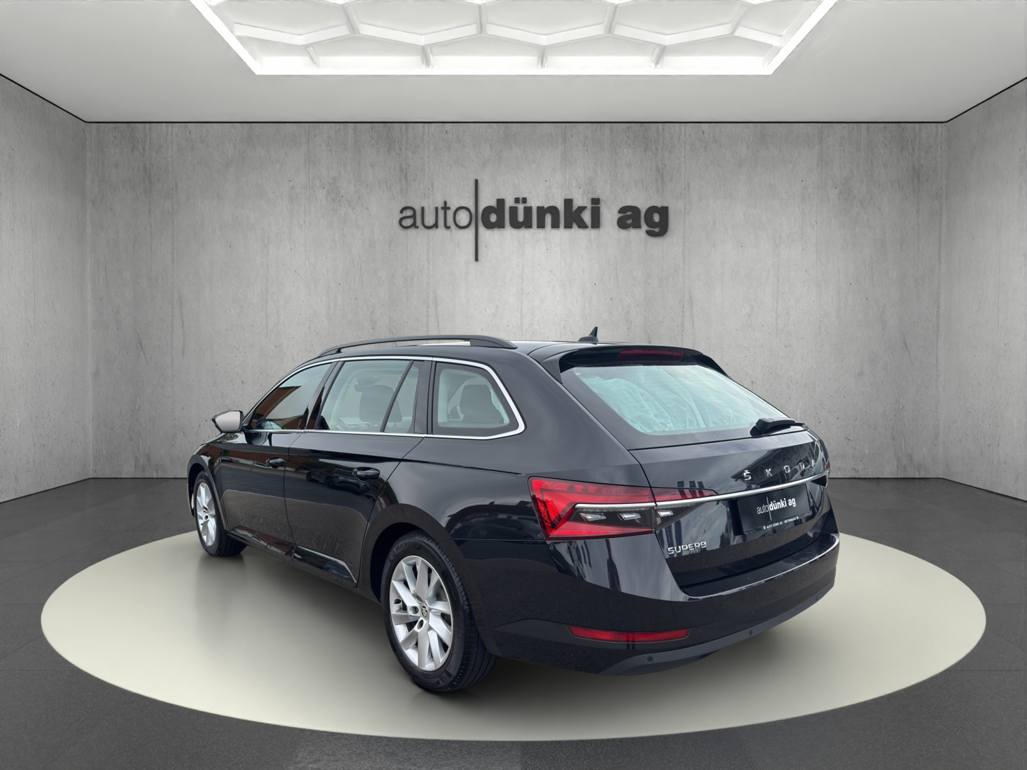 listing desktop thumbnail image 2