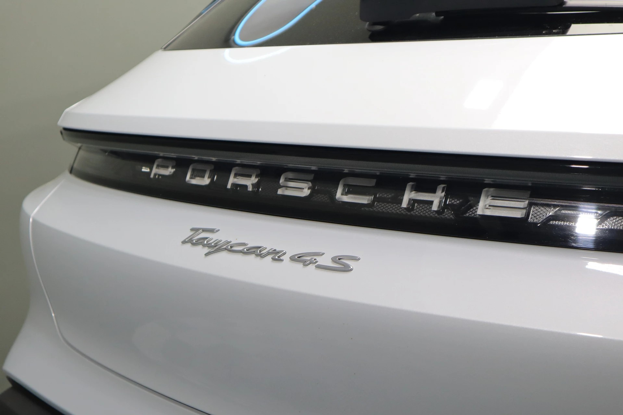 listing desktop thumbnail image 4