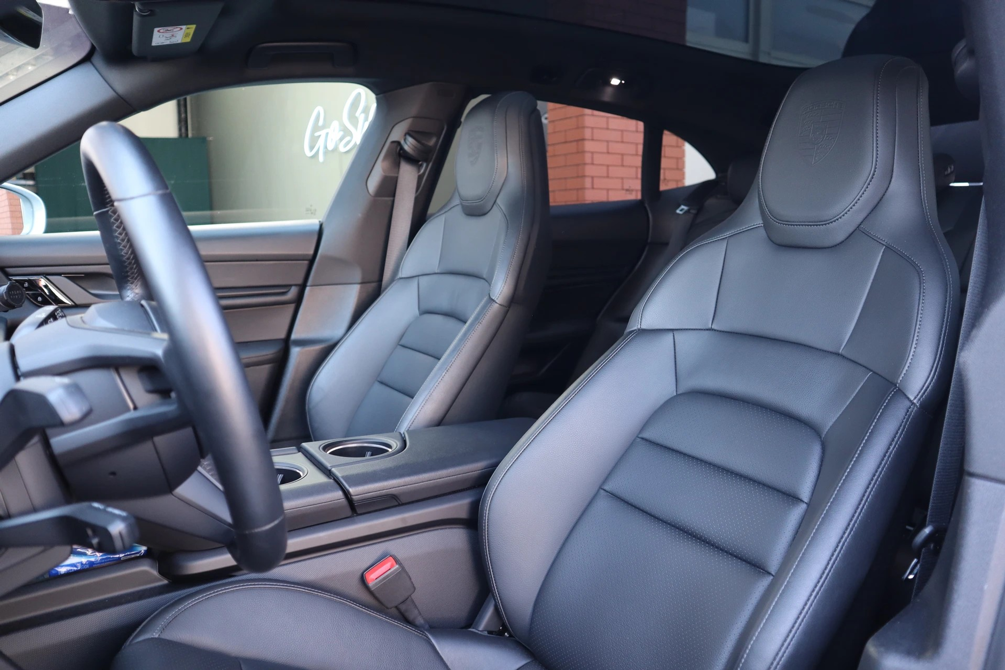 listing desktop thumbnail image 11