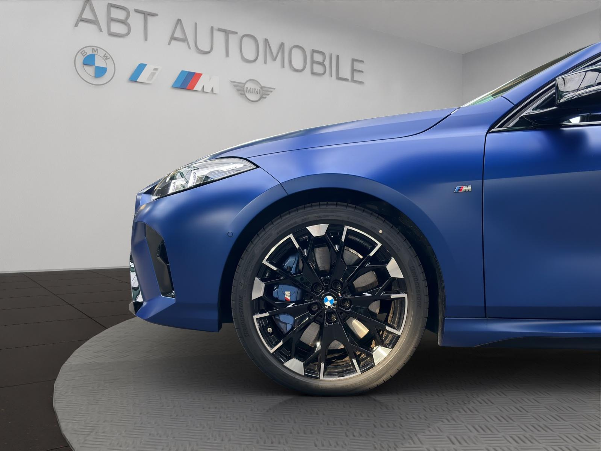 listing desktop thumbnail image 23