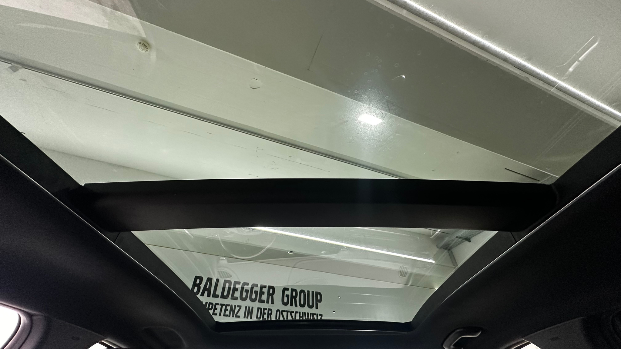 listing desktop thumbnail image 9