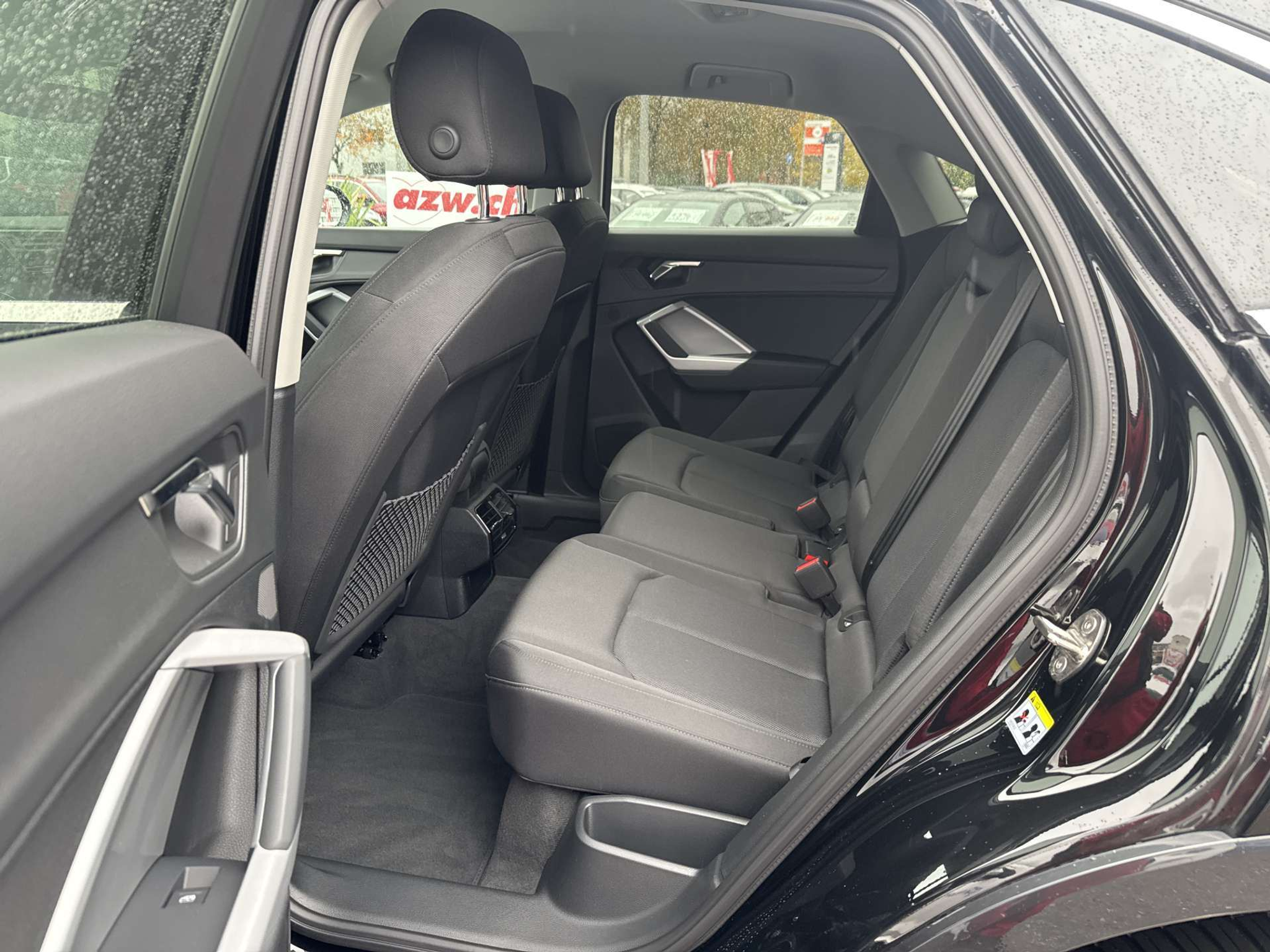 listing desktop thumbnail image 6