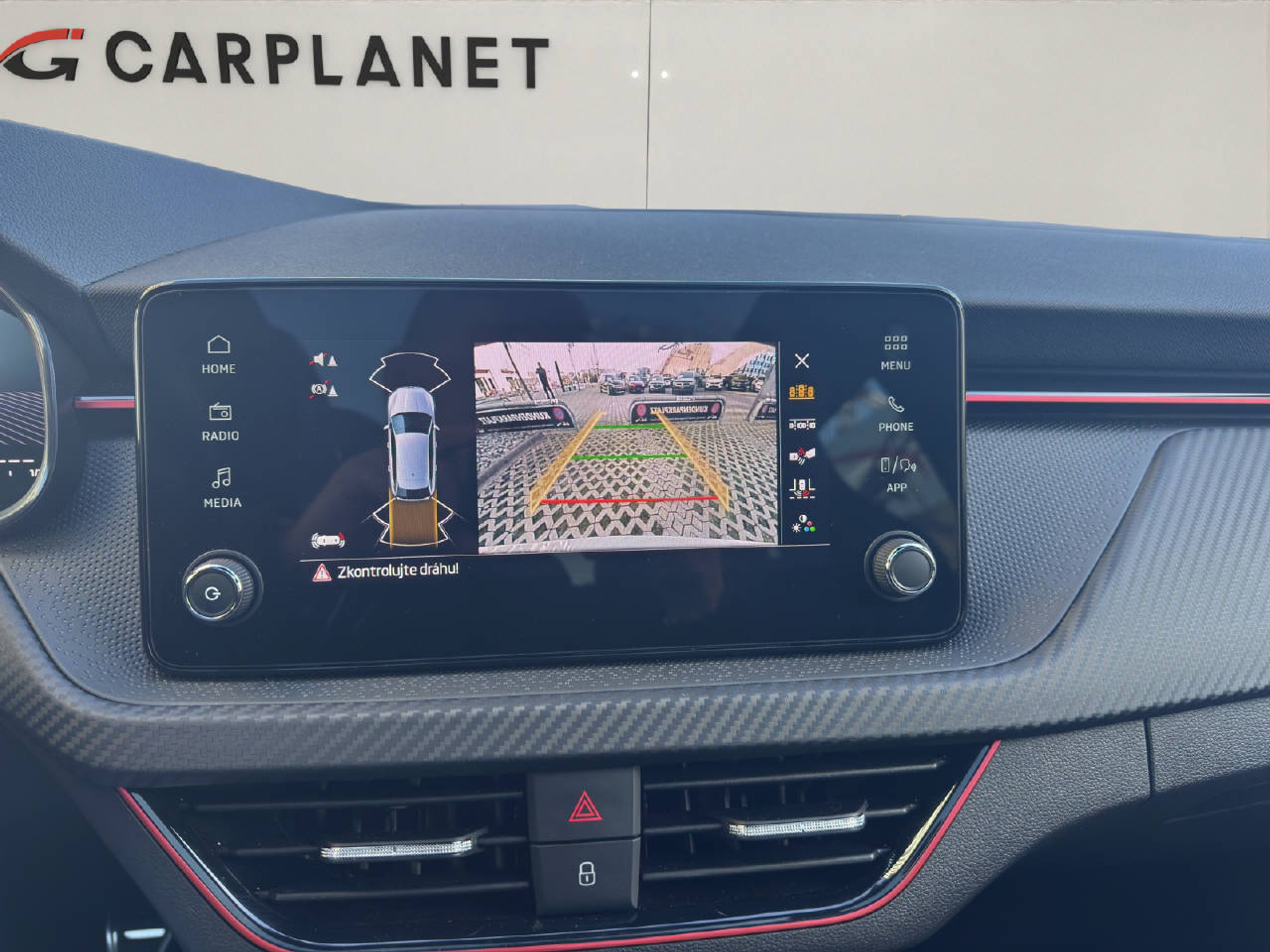 listing desktop thumbnail image 7