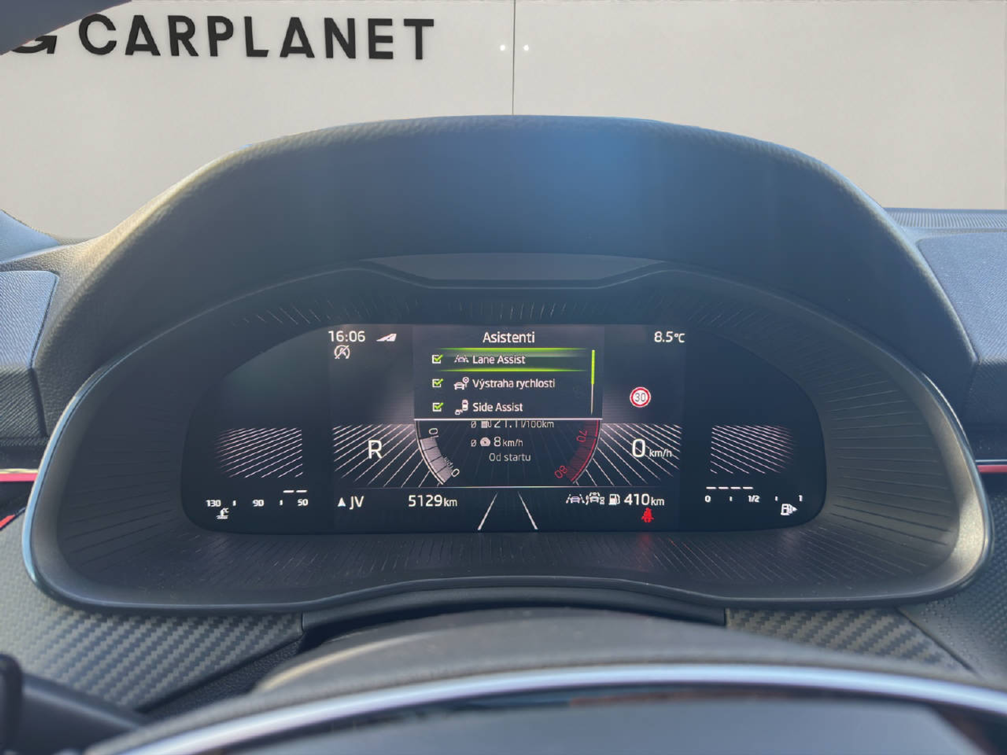 listing desktop thumbnail image 6