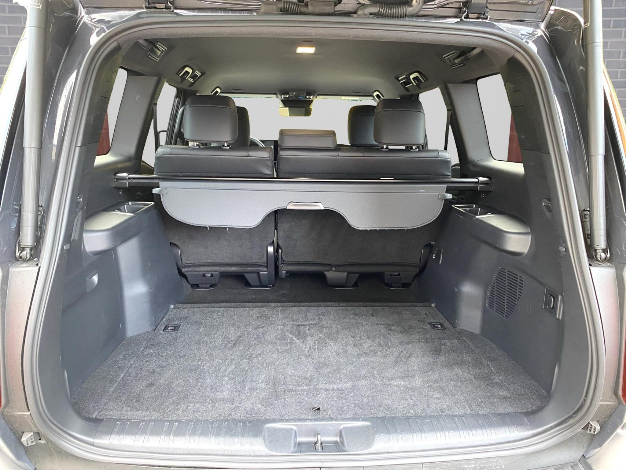 listing desktop thumbnail image 10