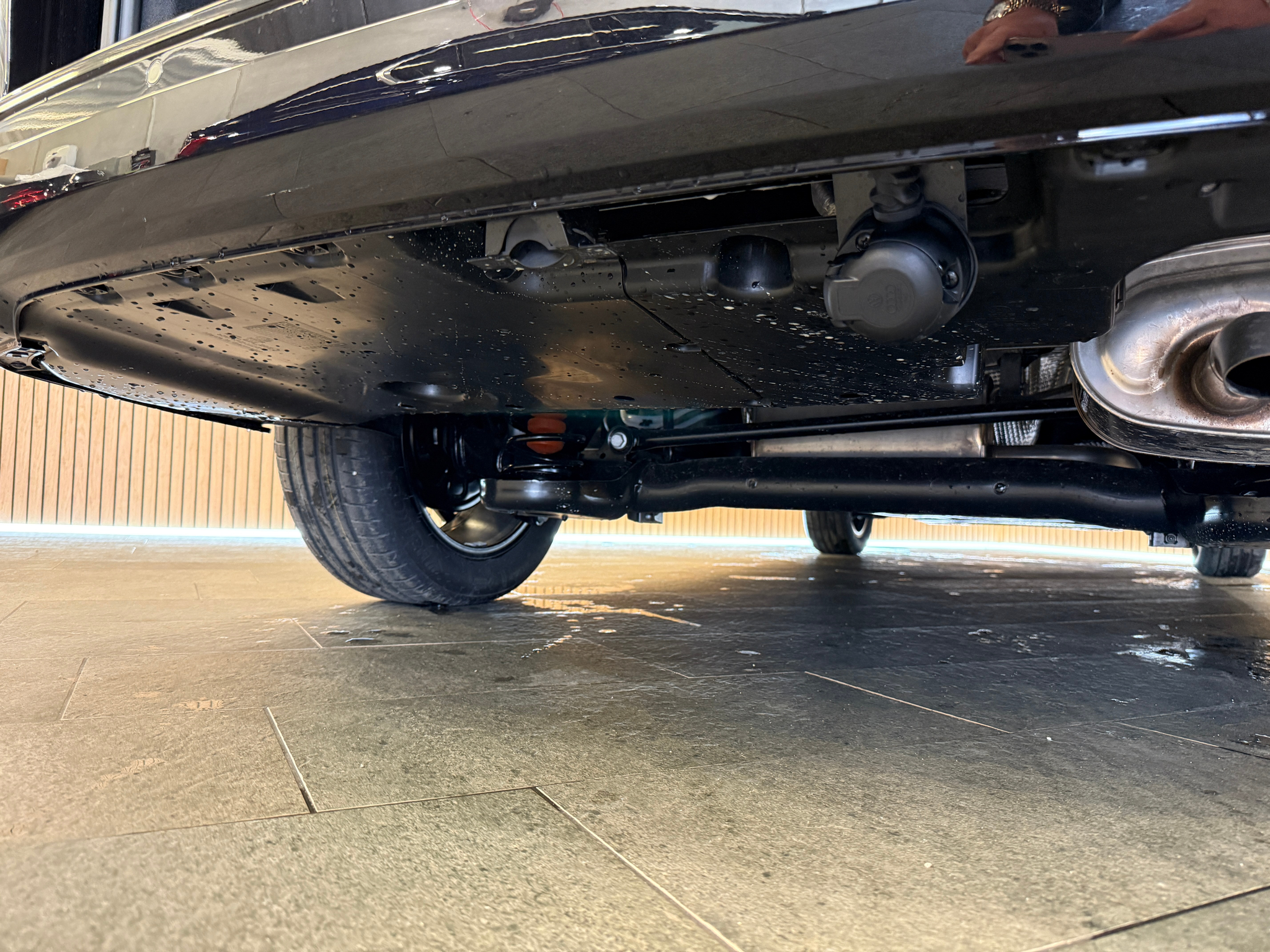 listing desktop thumbnail image 6