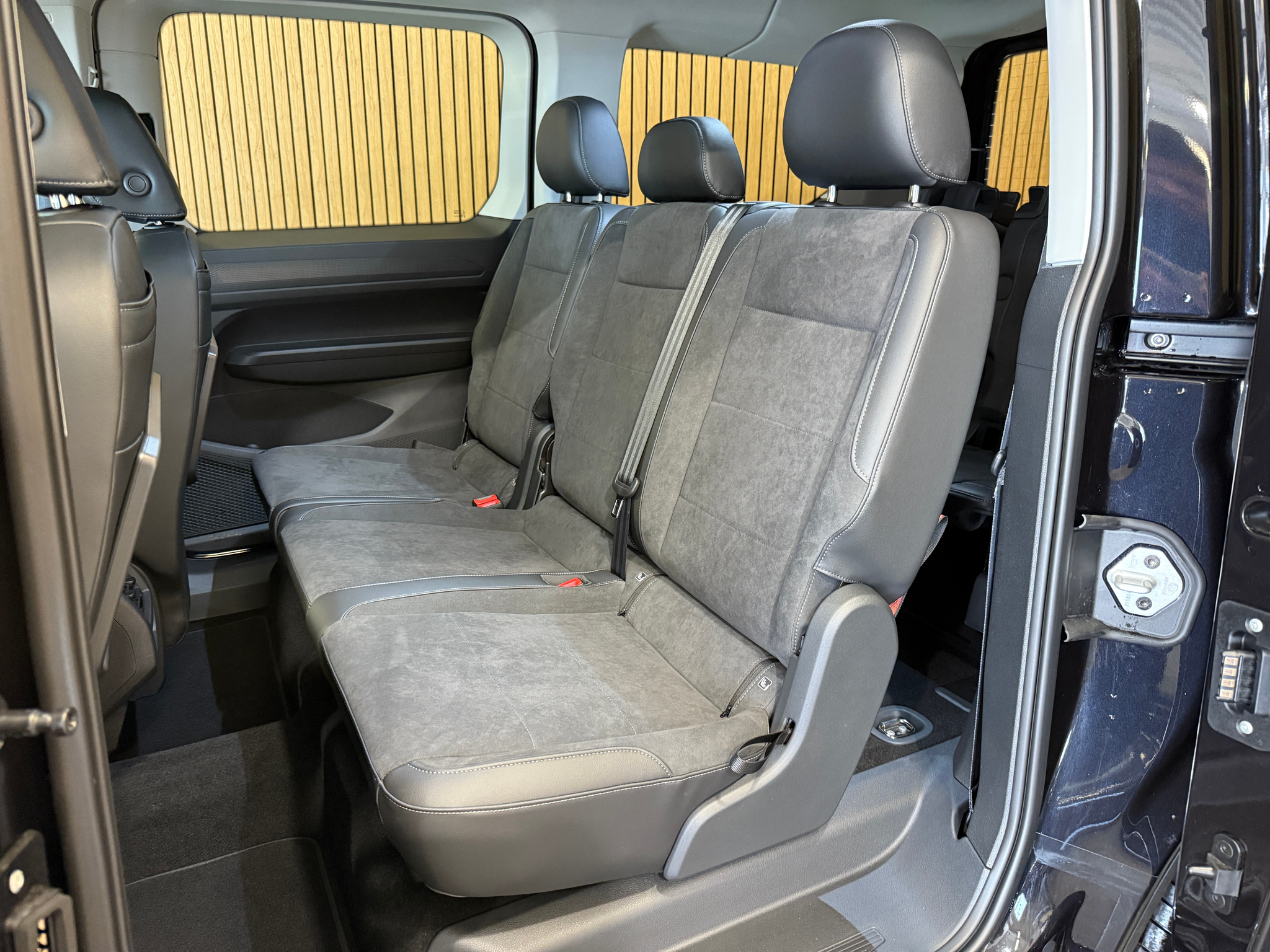 listing desktop thumbnail image 20