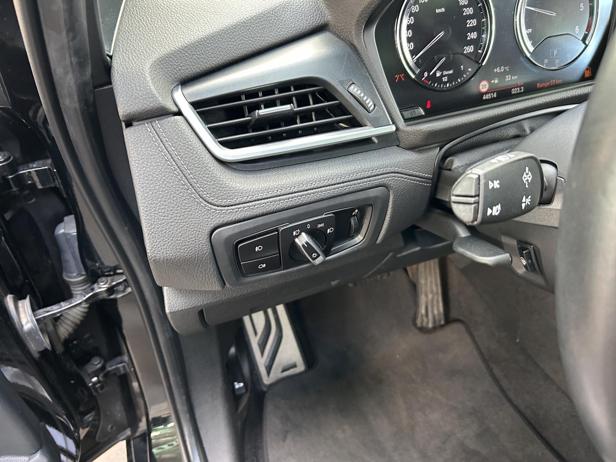 listing desktop thumbnail image 15