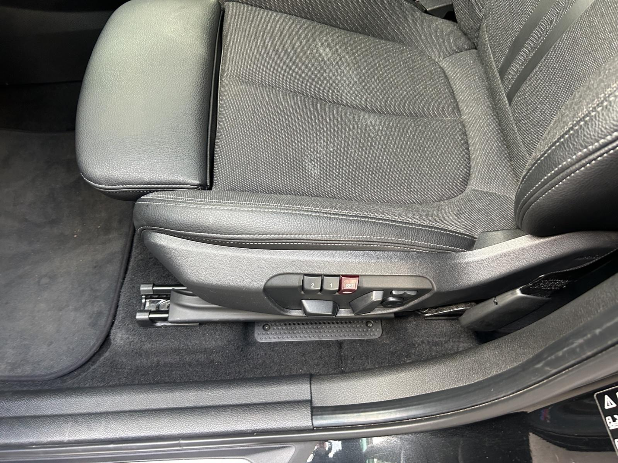 listing desktop thumbnail image 14