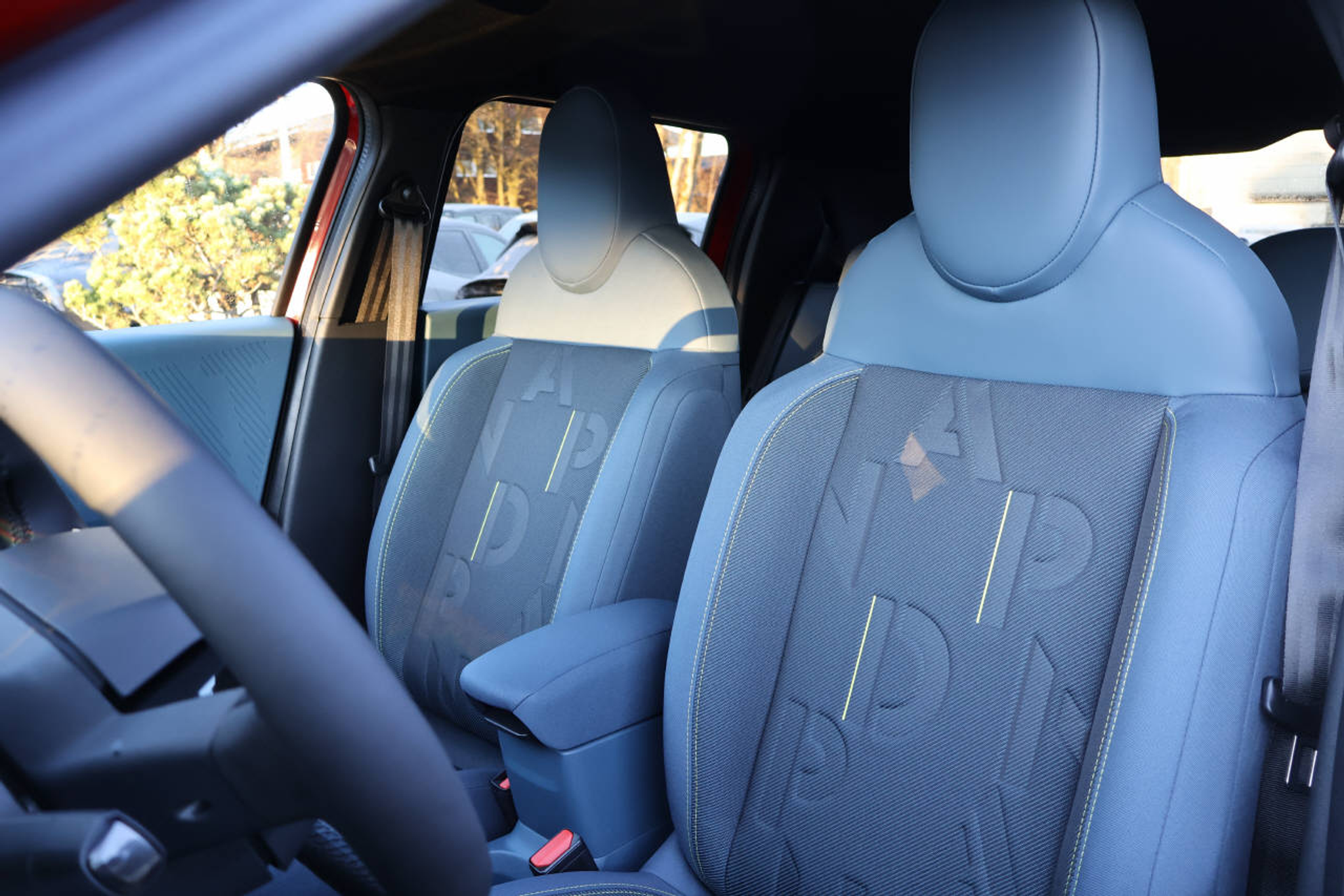 listing desktop thumbnail image 10