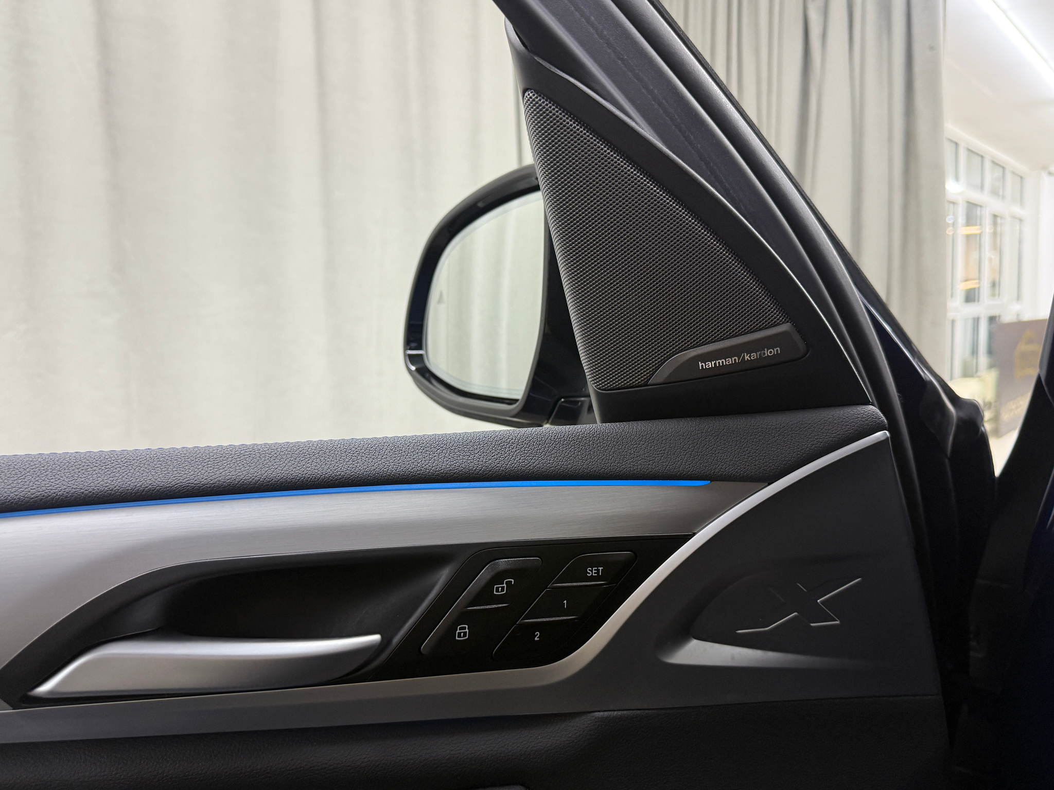 listing desktop thumbnail image 17