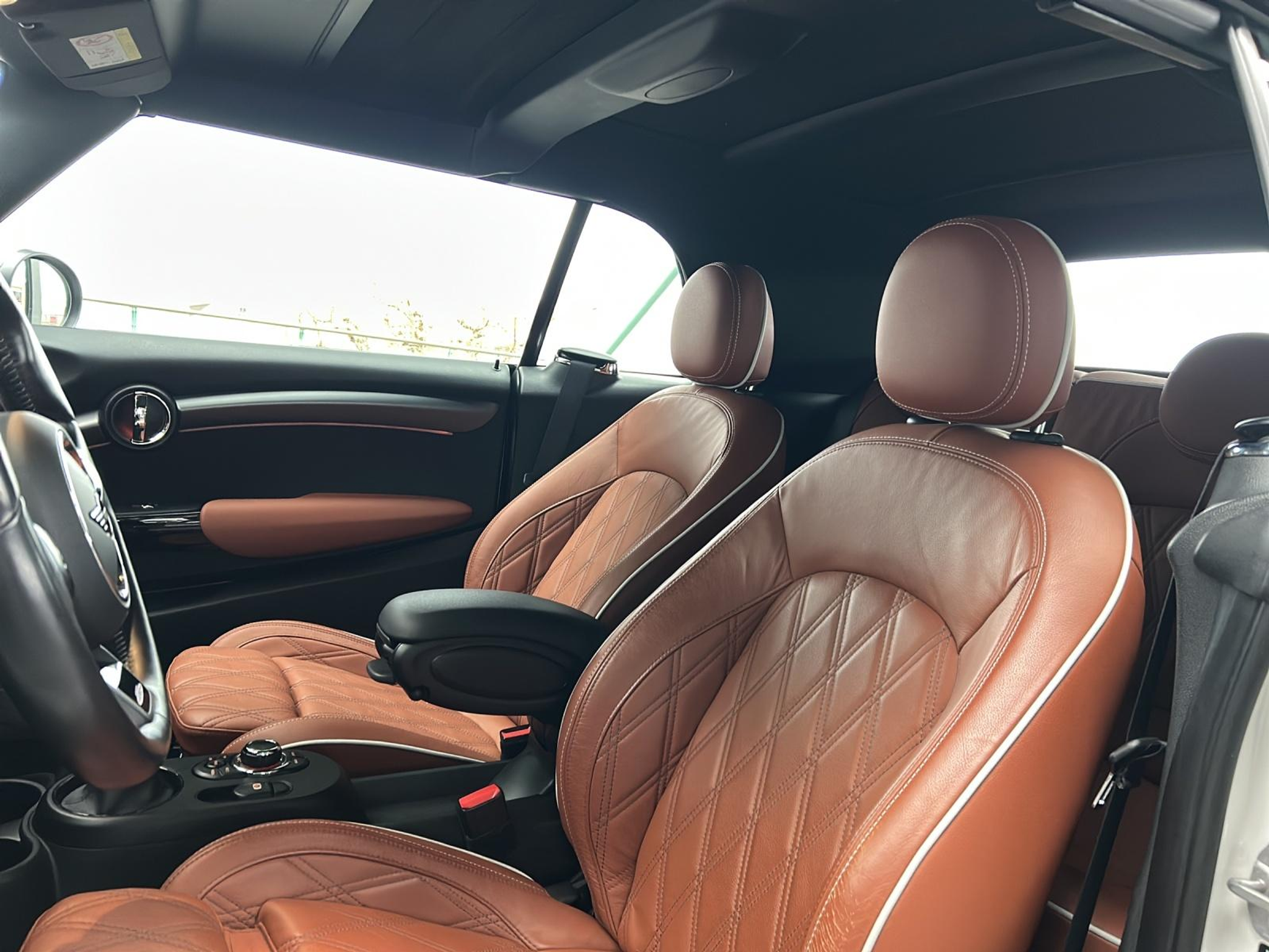 listing desktop thumbnail image 12