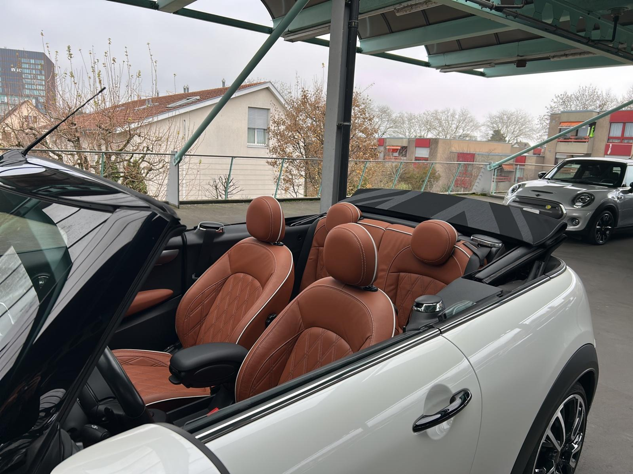 listing desktop thumbnail image 17