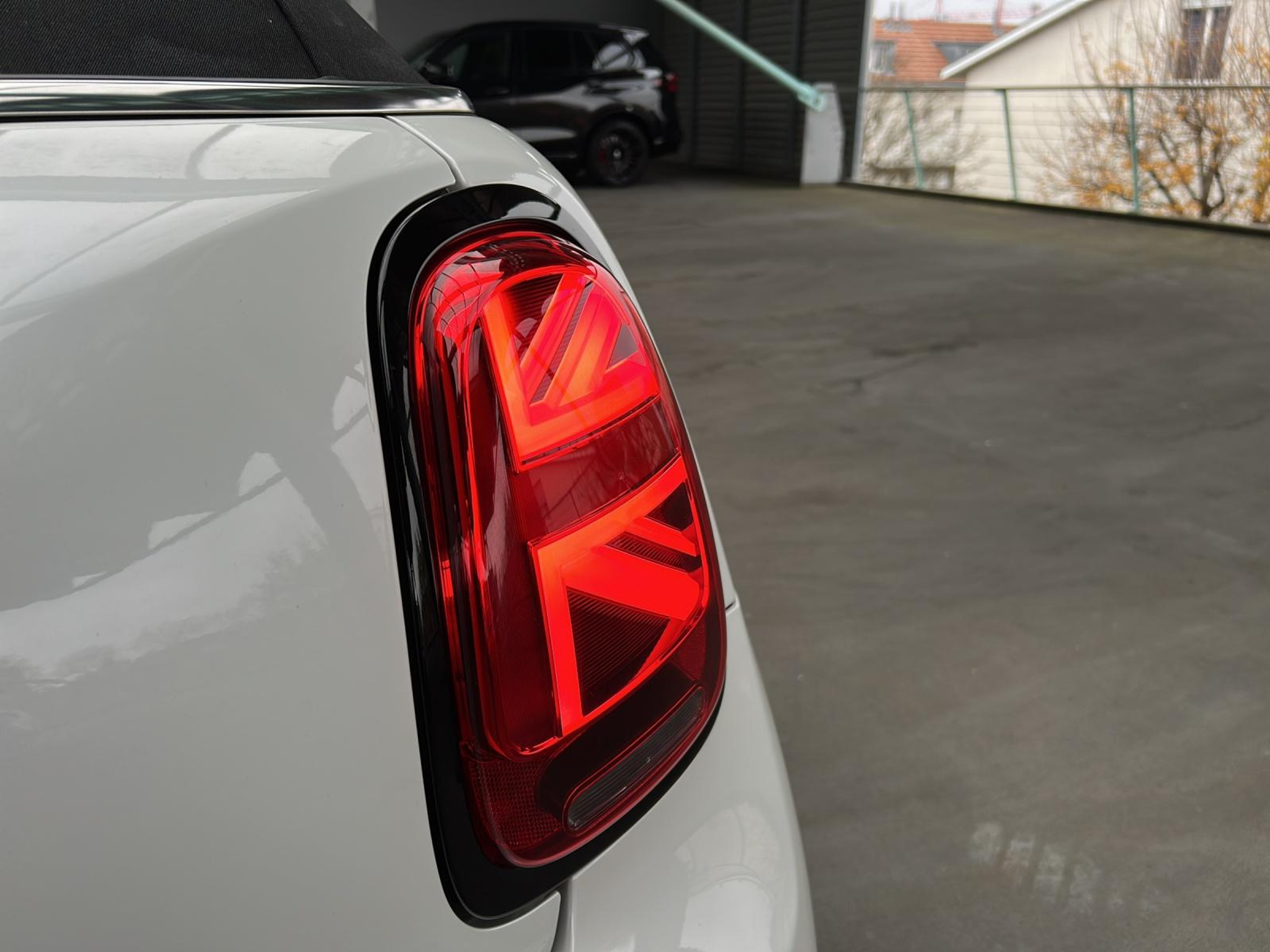 listing desktop thumbnail image 13