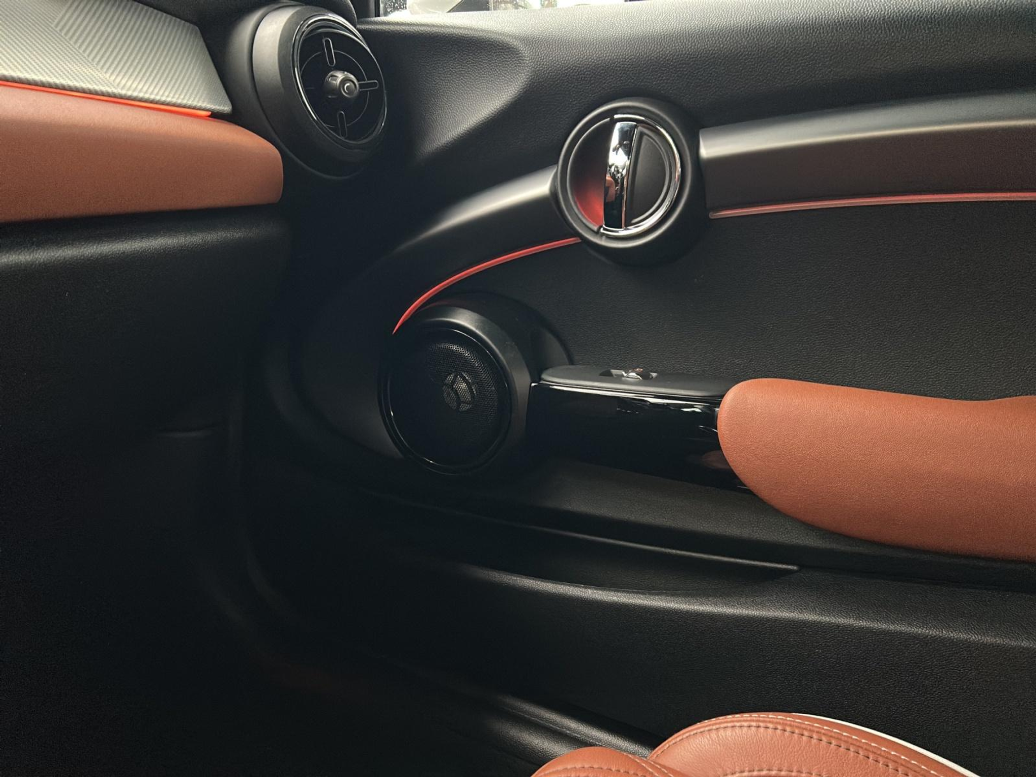 listing desktop thumbnail image 20