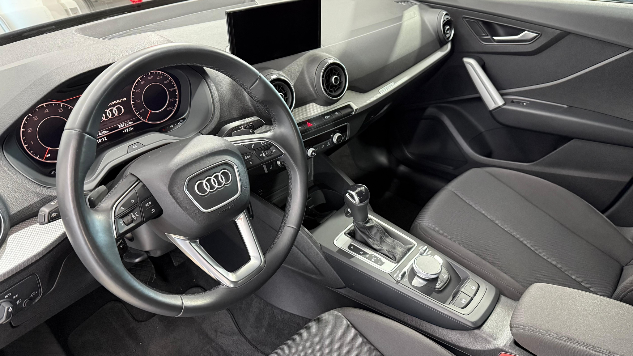 listing desktop thumbnail image 3