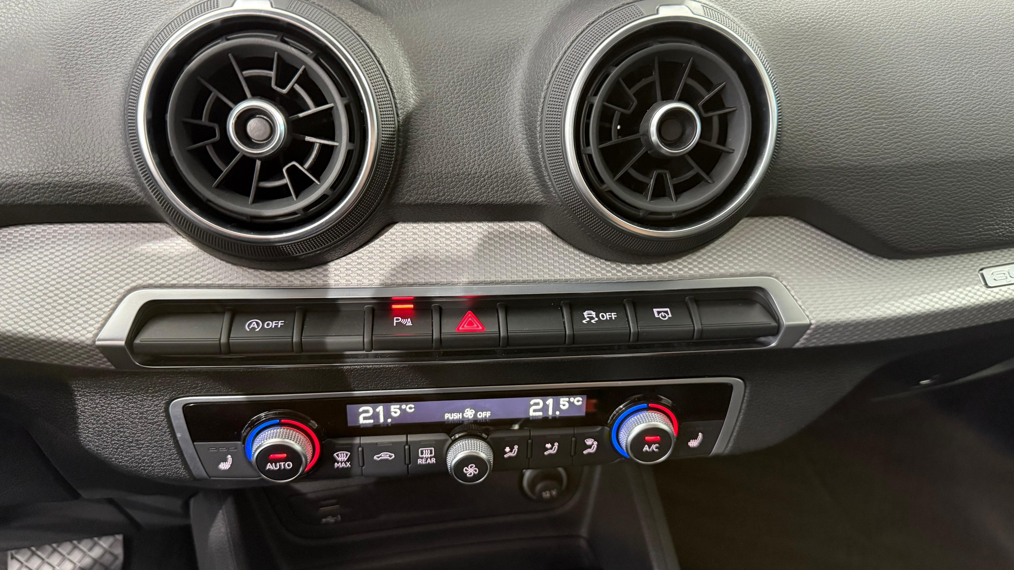 listing desktop thumbnail image 11