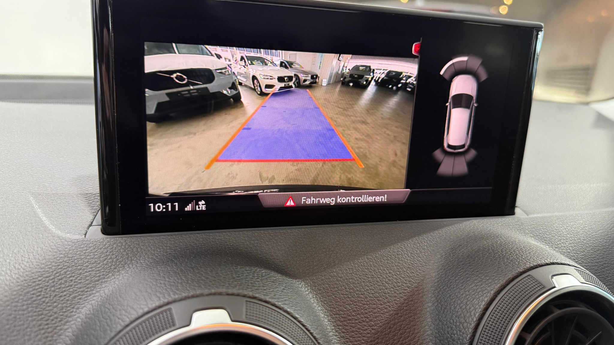 listing desktop thumbnail image 8