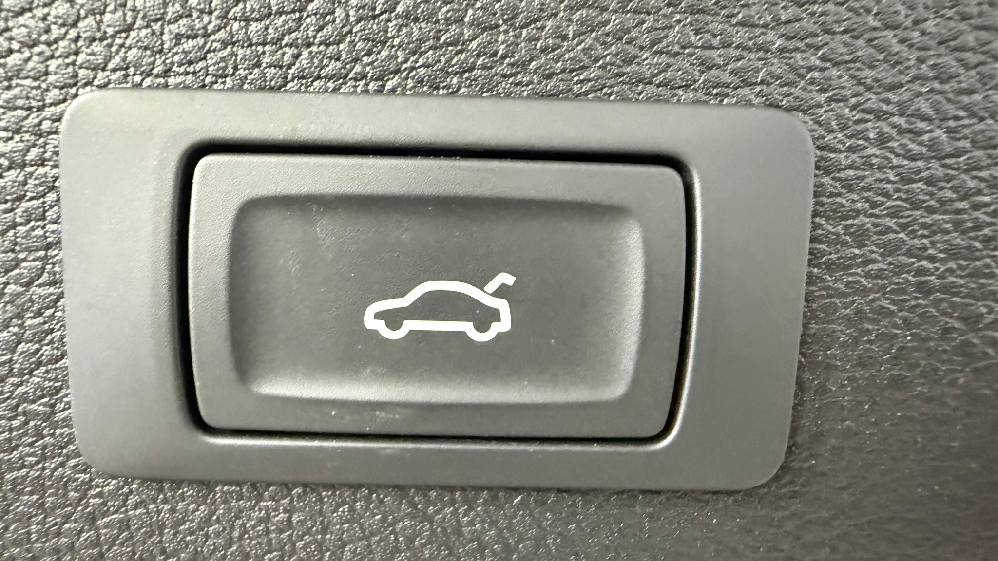 listing desktop thumbnail image 15